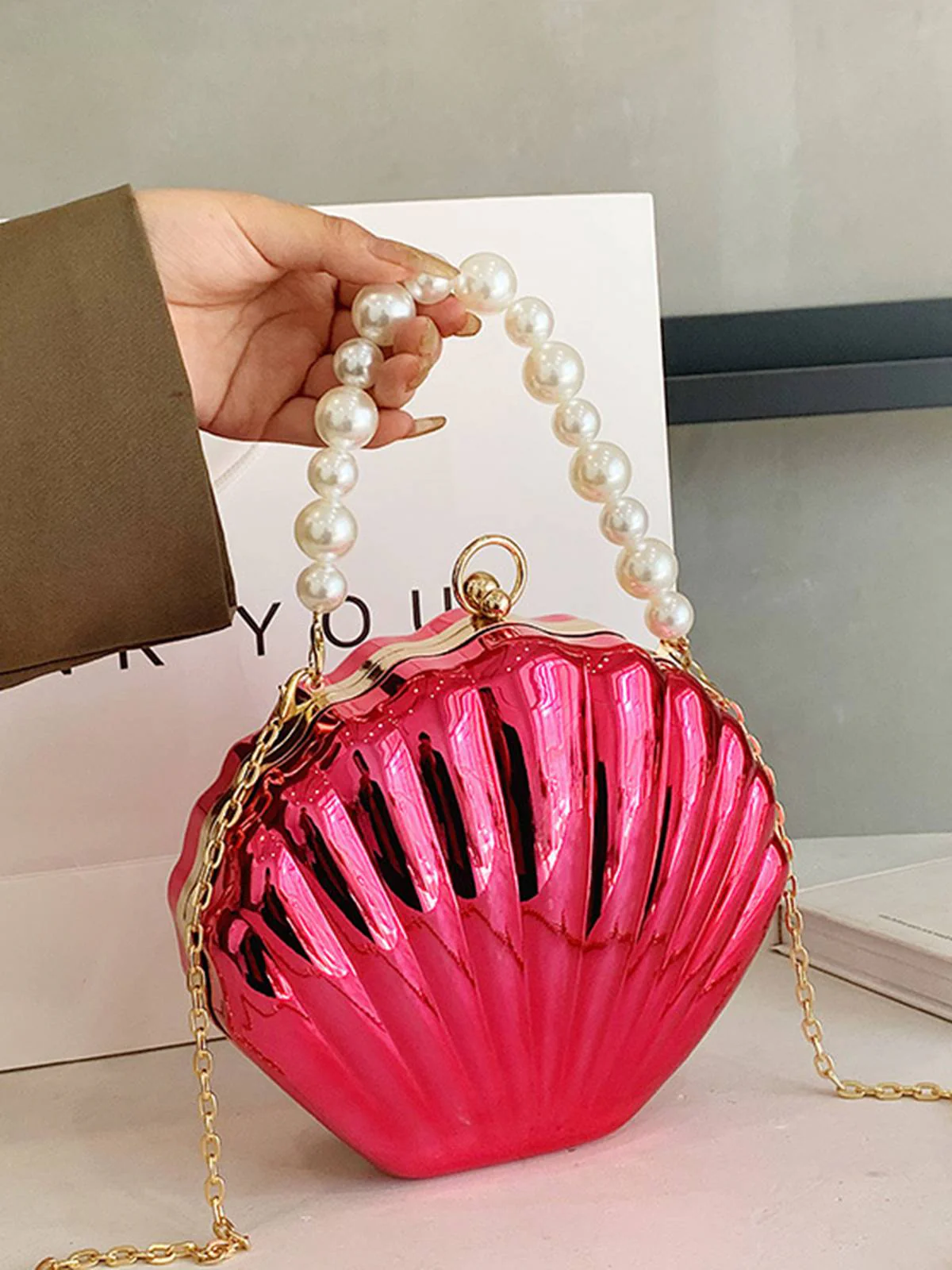Solid Pearl Metal Shell Bag - Image 3