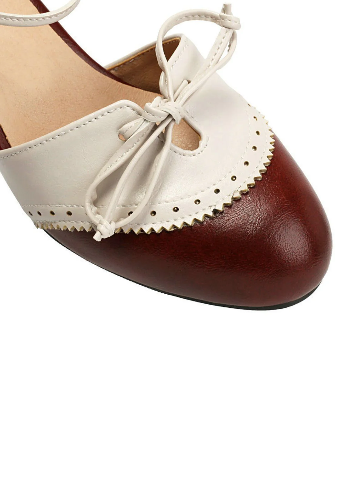 Two-Tone Bow Block Heel Mary Jane Pumps - Image 4