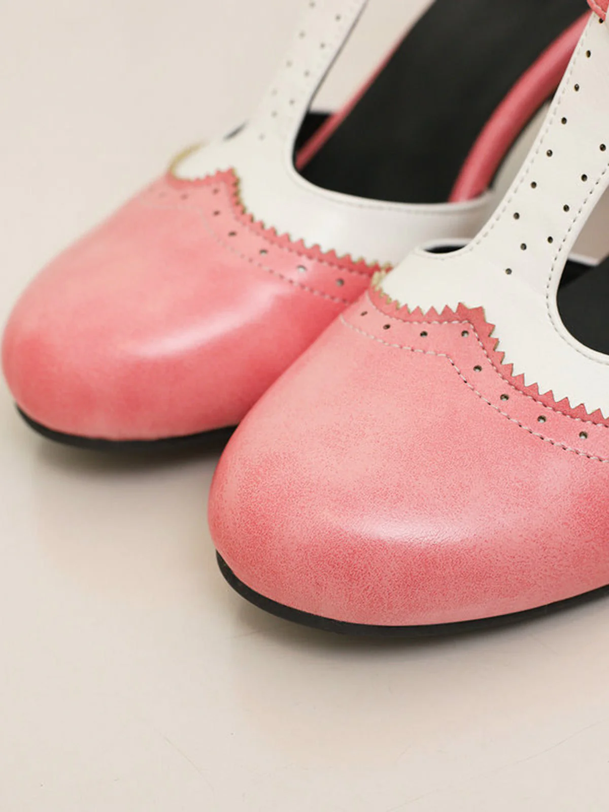 Two-Tone T-Strap Mary Jane Block Heel Pumps - Image 11