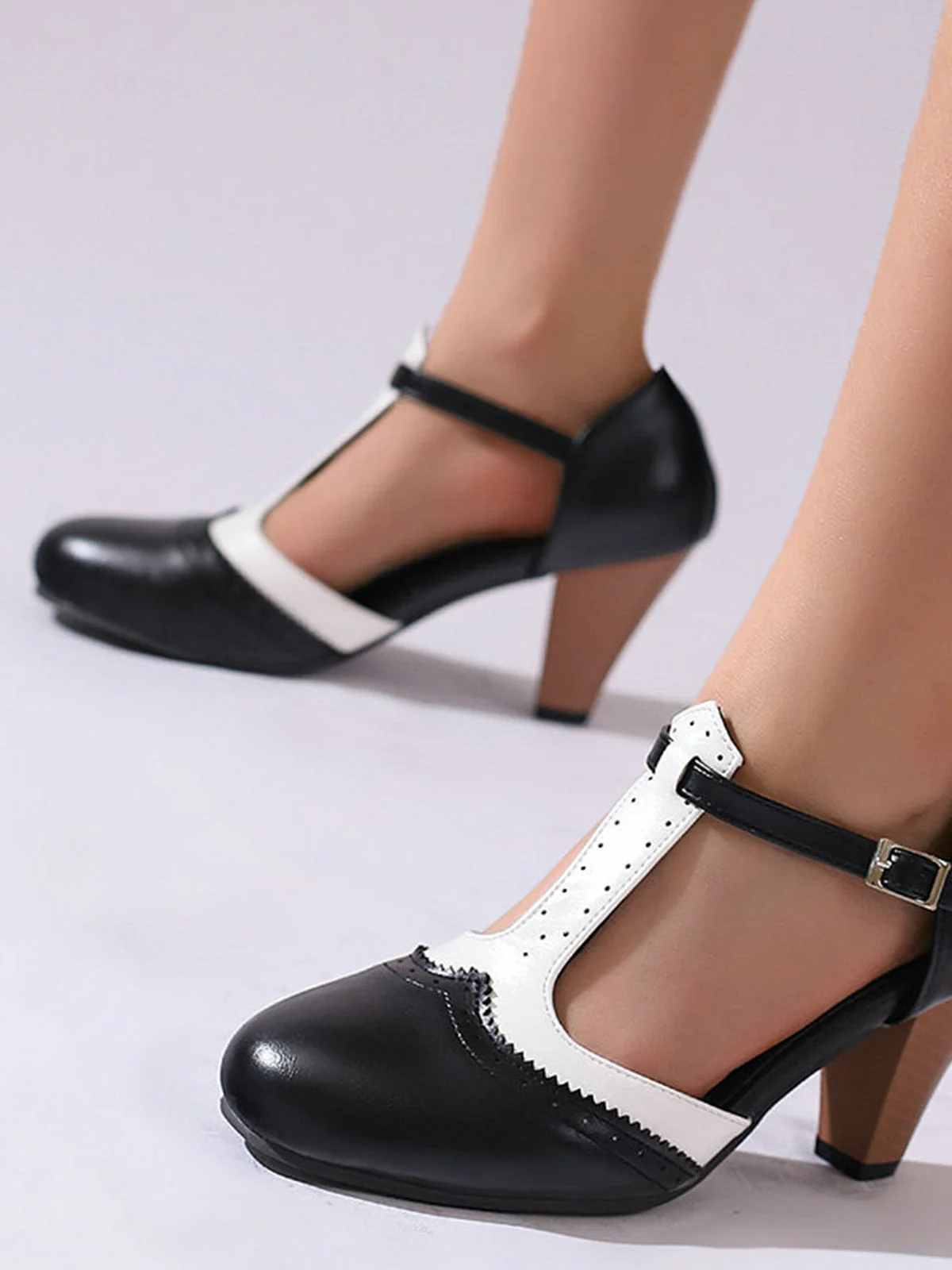 Two-Tone T-Strap Mary Jane Block Heel Pumps - Image 4