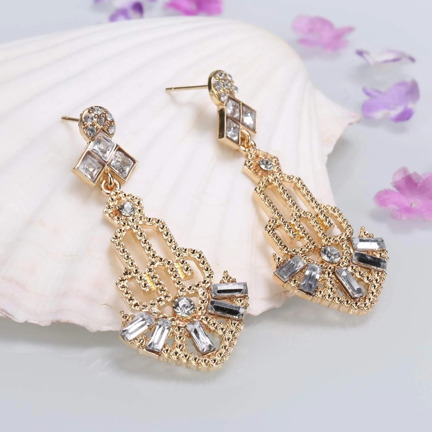 [US Warehouse] Gold 1920s Hollow Out Dangle Earrings - Image 2