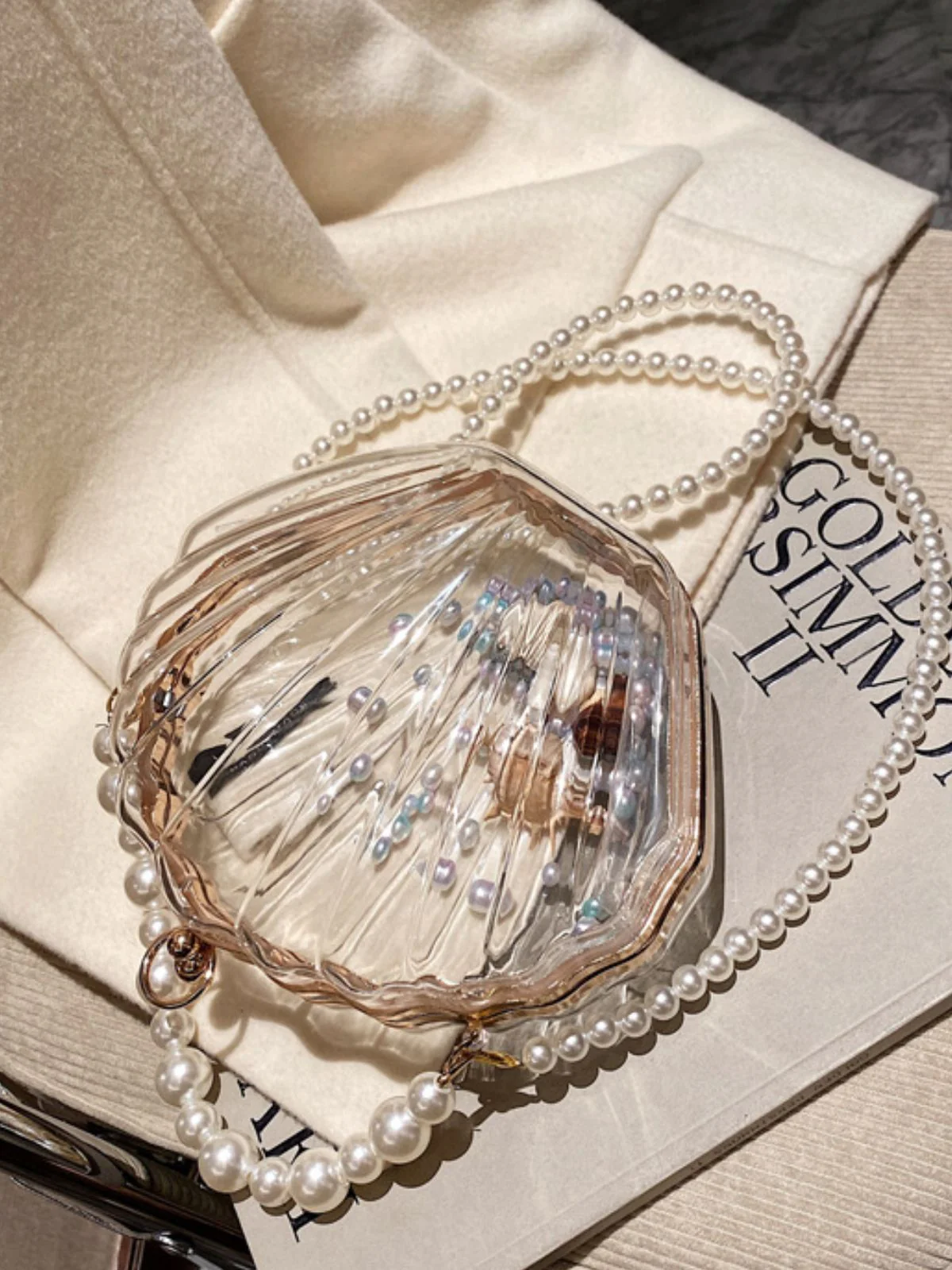 Vintage 3D Seashell Transparent Pearl Chain Bag - Image 11