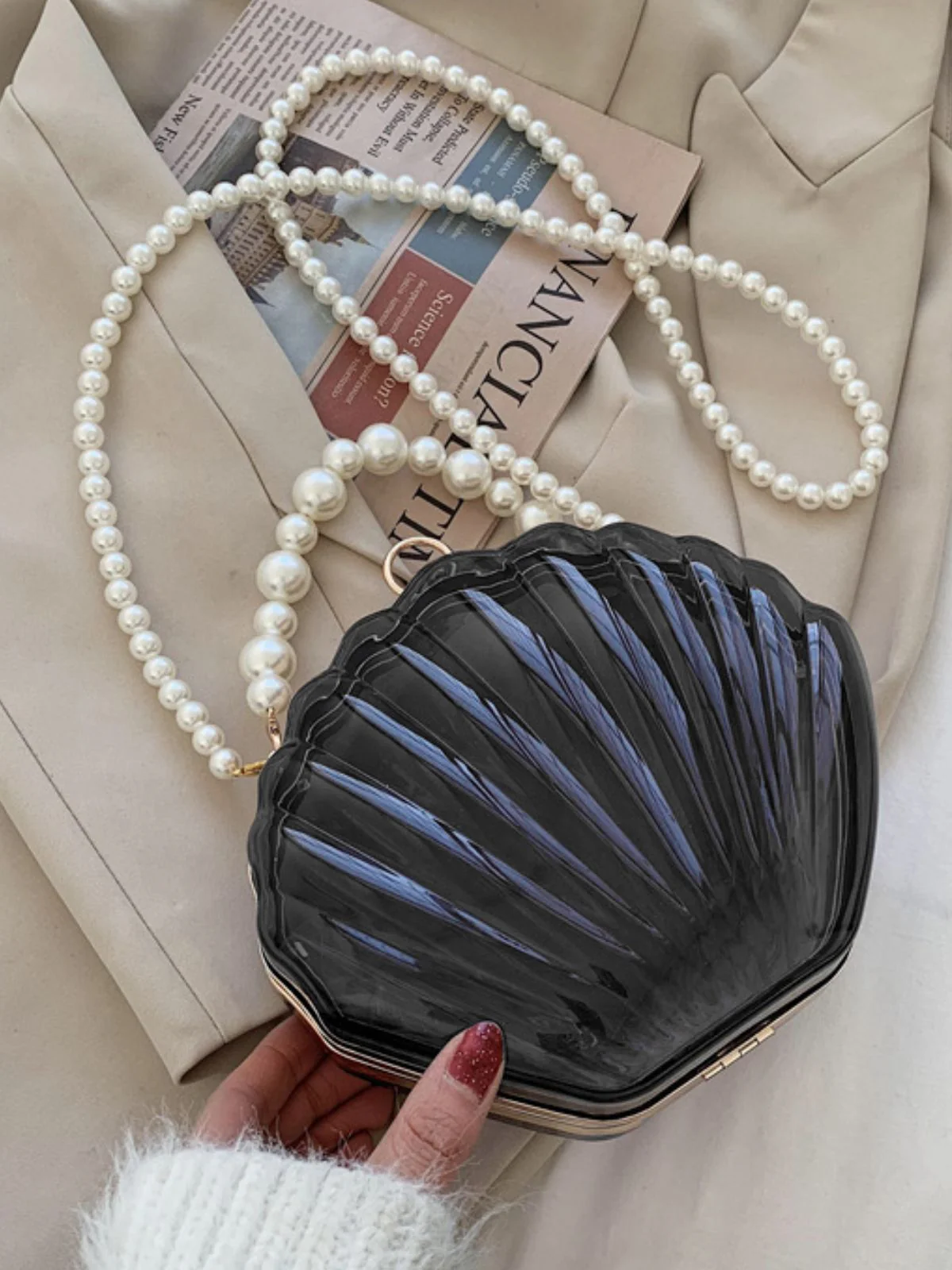 Vintage 3D Seashell Transparent Pearl Chain Bag - Image 12