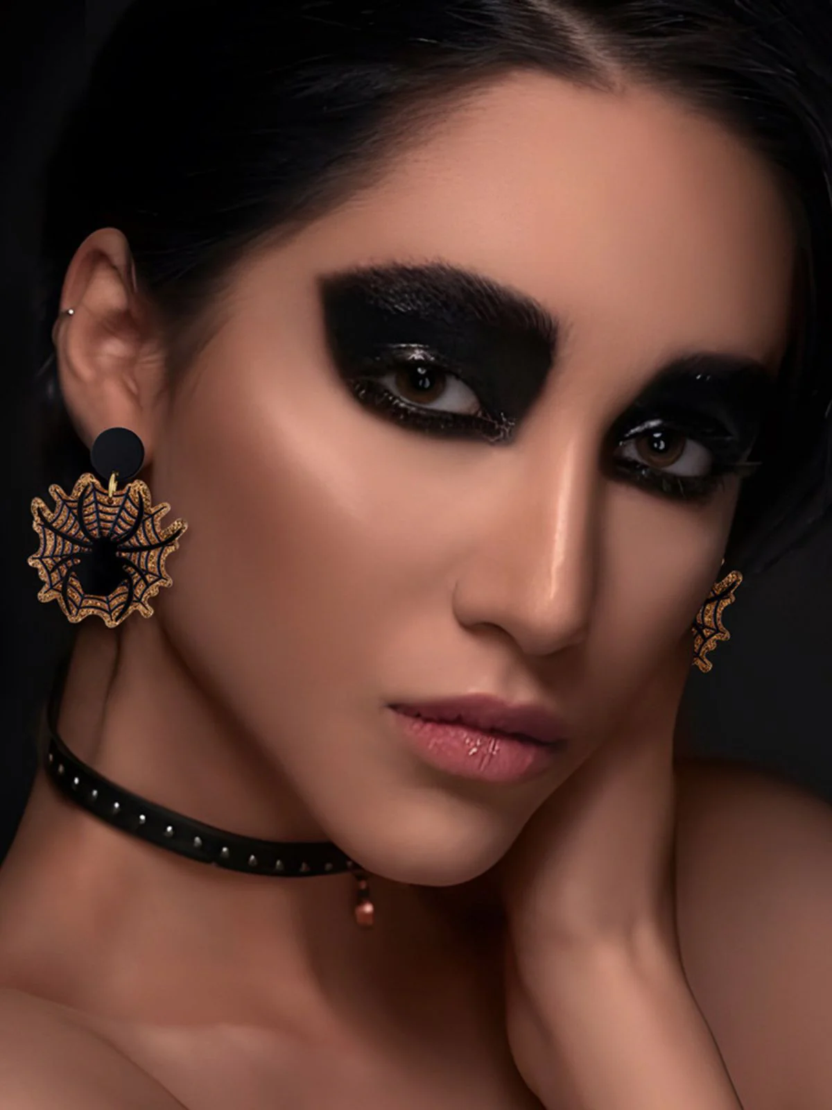 Vintage Black Spider & Spiderweb Earrings - Image 3