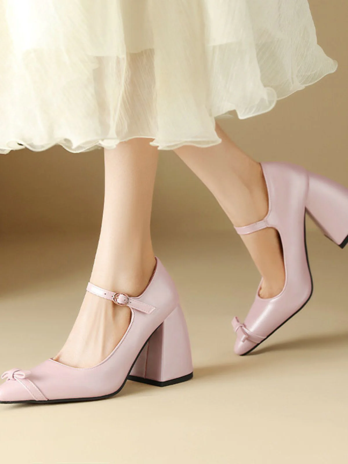 Vintage Bow Strap Point Toe Chunky Heels - Image 2