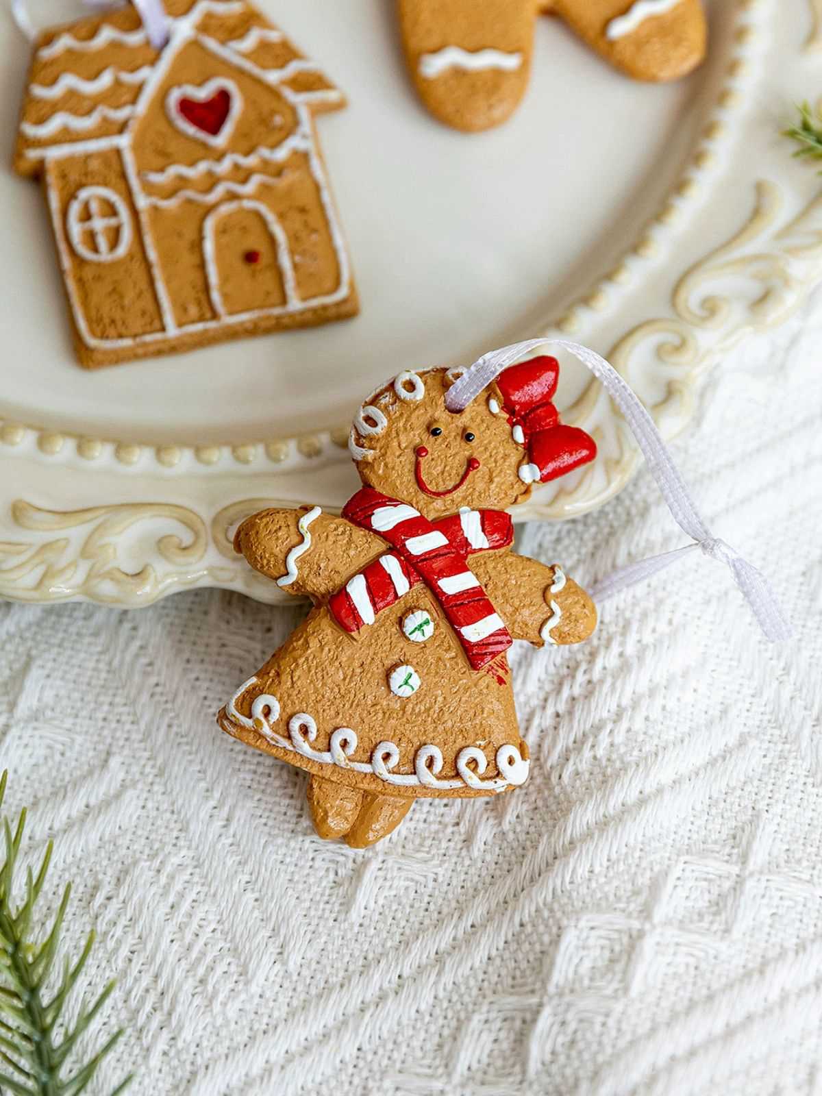 Vintage Christmas Gingerbread Man Ornaments - Image 7
