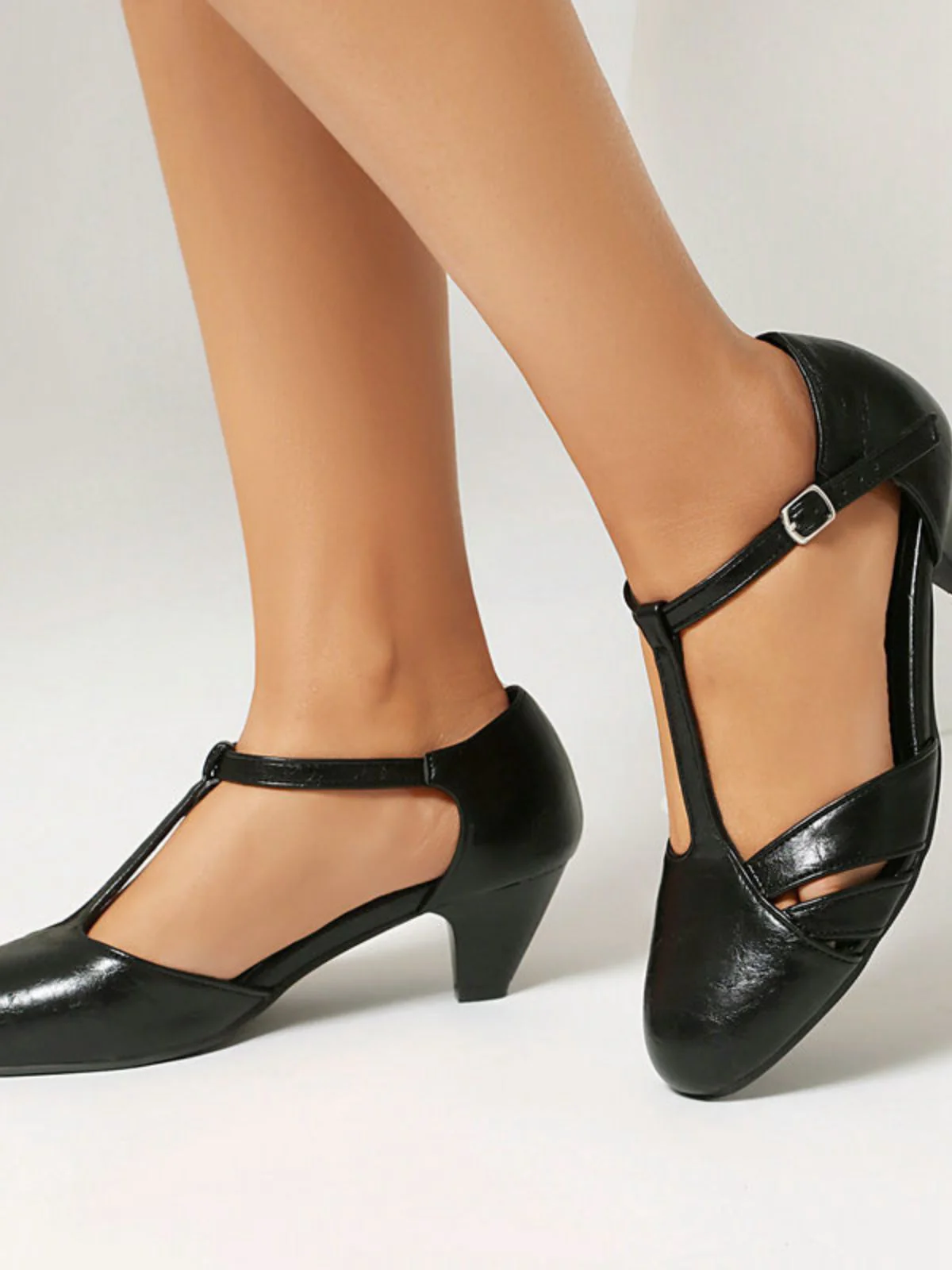 Vintage Closed Toe T-Strap Side Cutout Medium Heels - Image 5