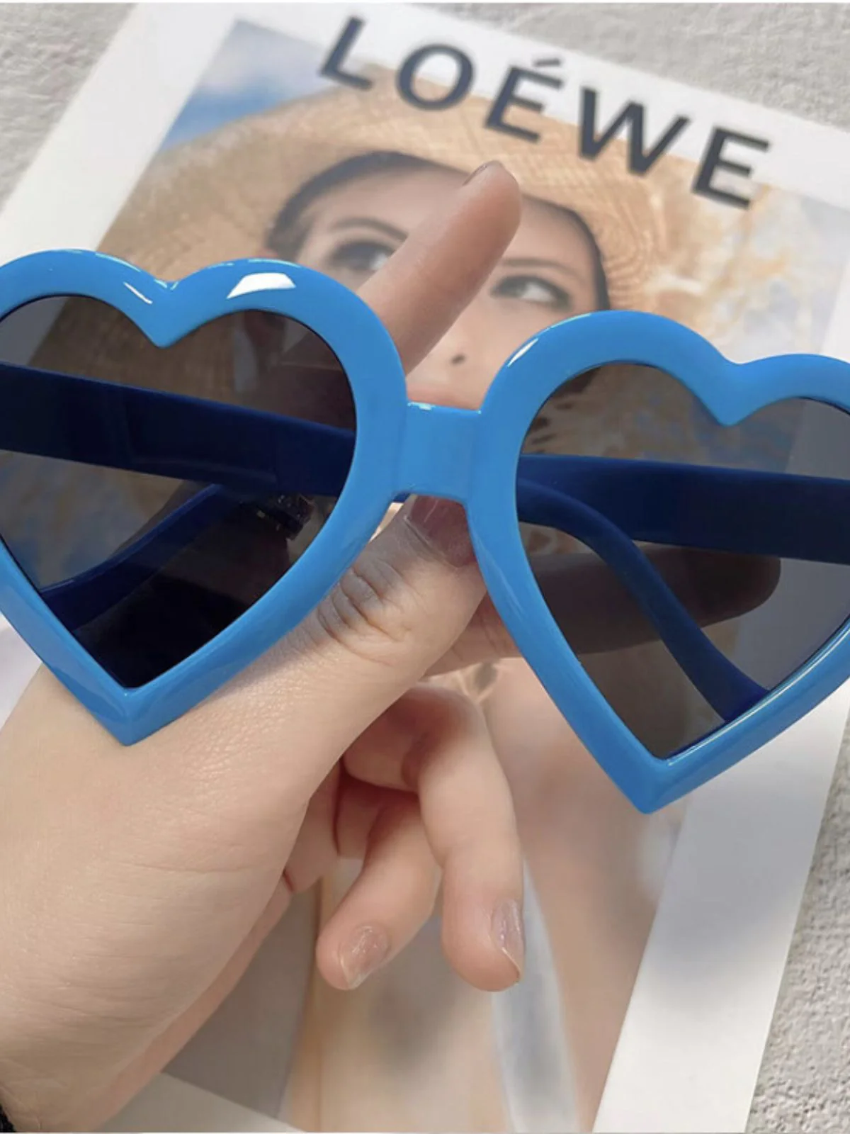 Vintage Curved Heart Frame Sunglasses - Image 10