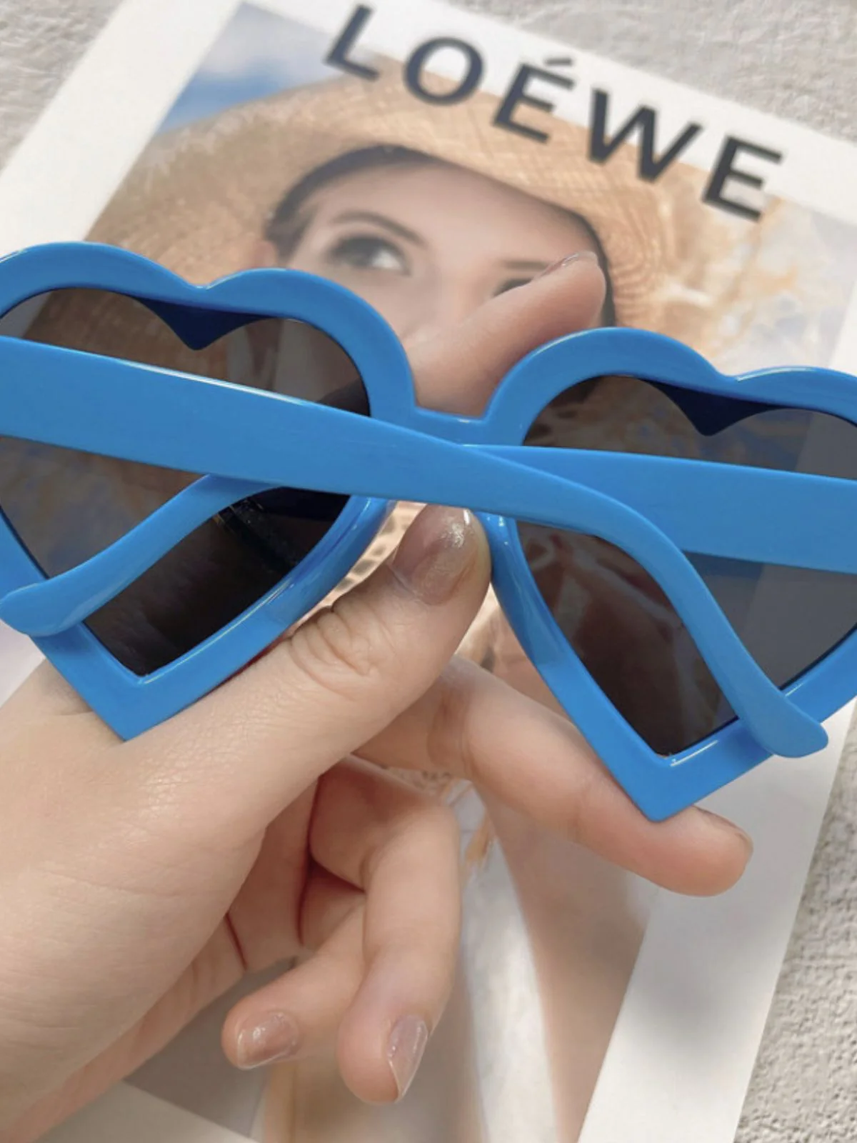Vintage Curved Heart Frame Sunglasses - Image 11