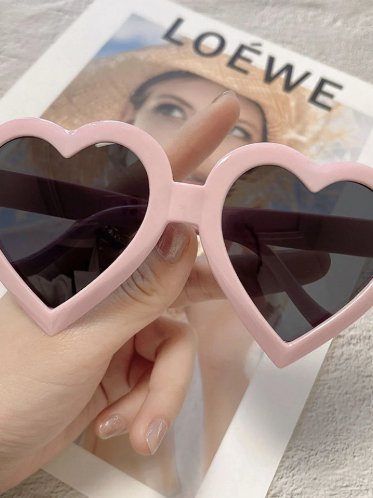Vintage Curved Heart Frame Sunglasses - Image 12