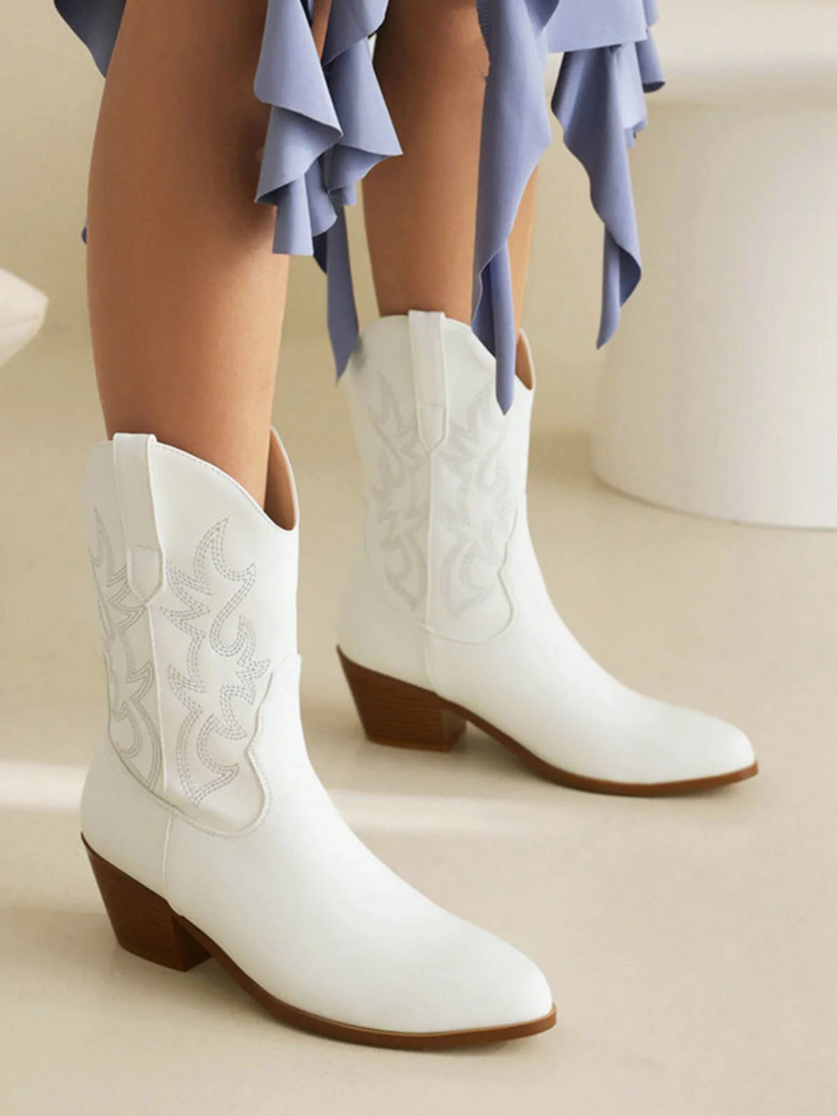 Vintage Embroidered Chunky Heel Cowboy Boots - Image 19