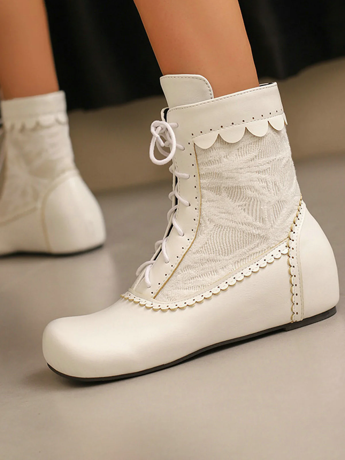 Vintage Embroidered Lace-Up Inner Heel Boots - Image 15