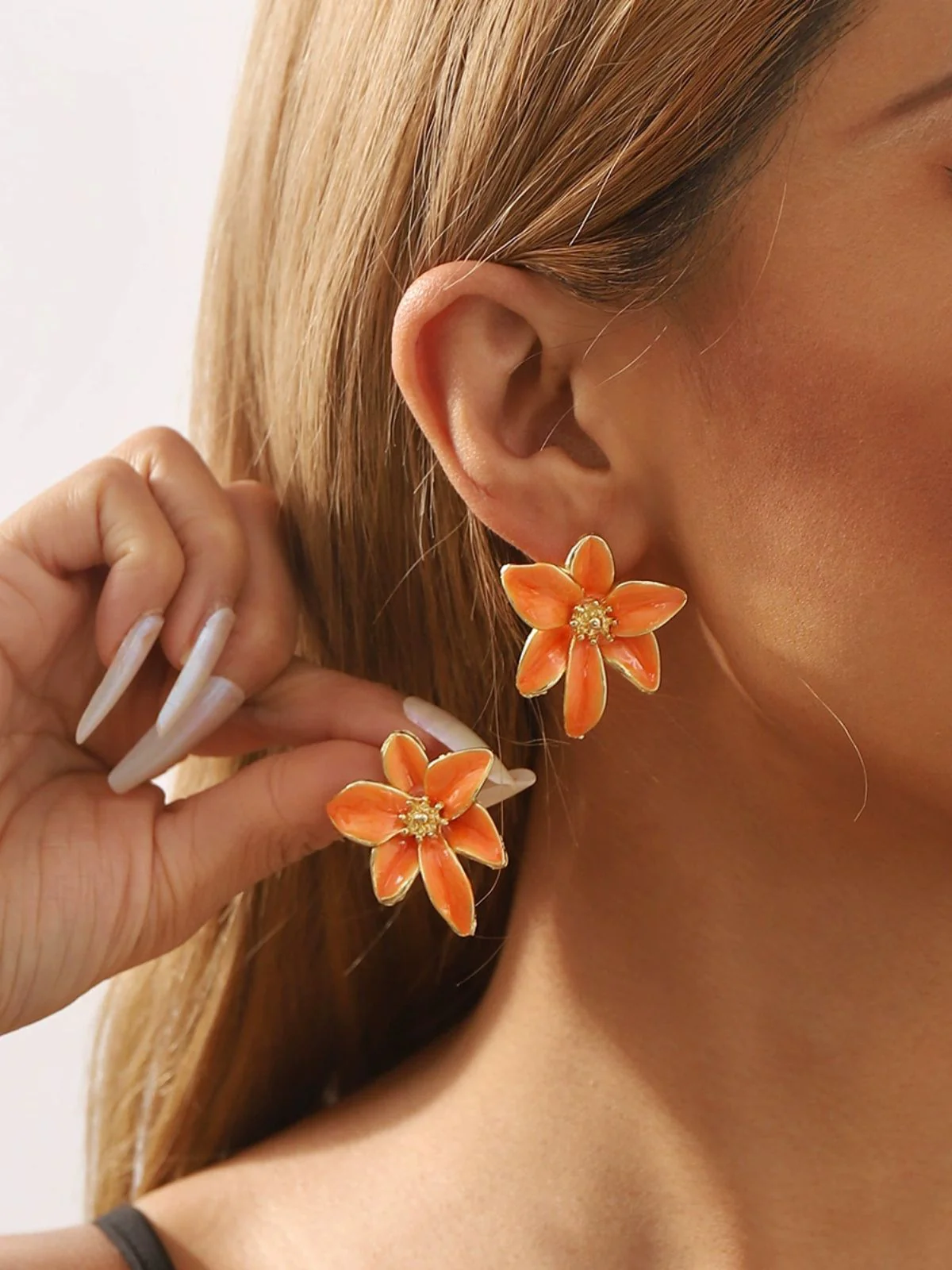 Vintage Enamel Lily Flower Stud Earrings - Image 2