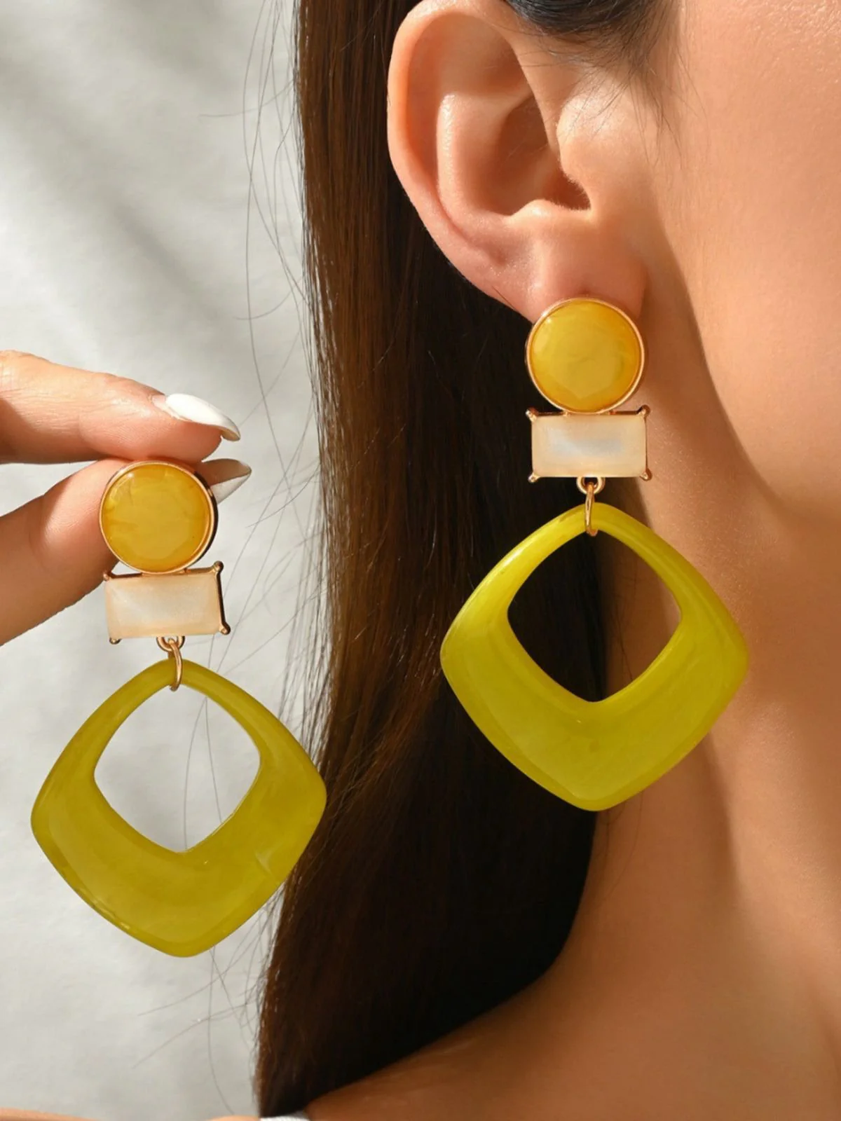 Vintage Exaggerated Geometric Marble Resin Earrings - Image 3