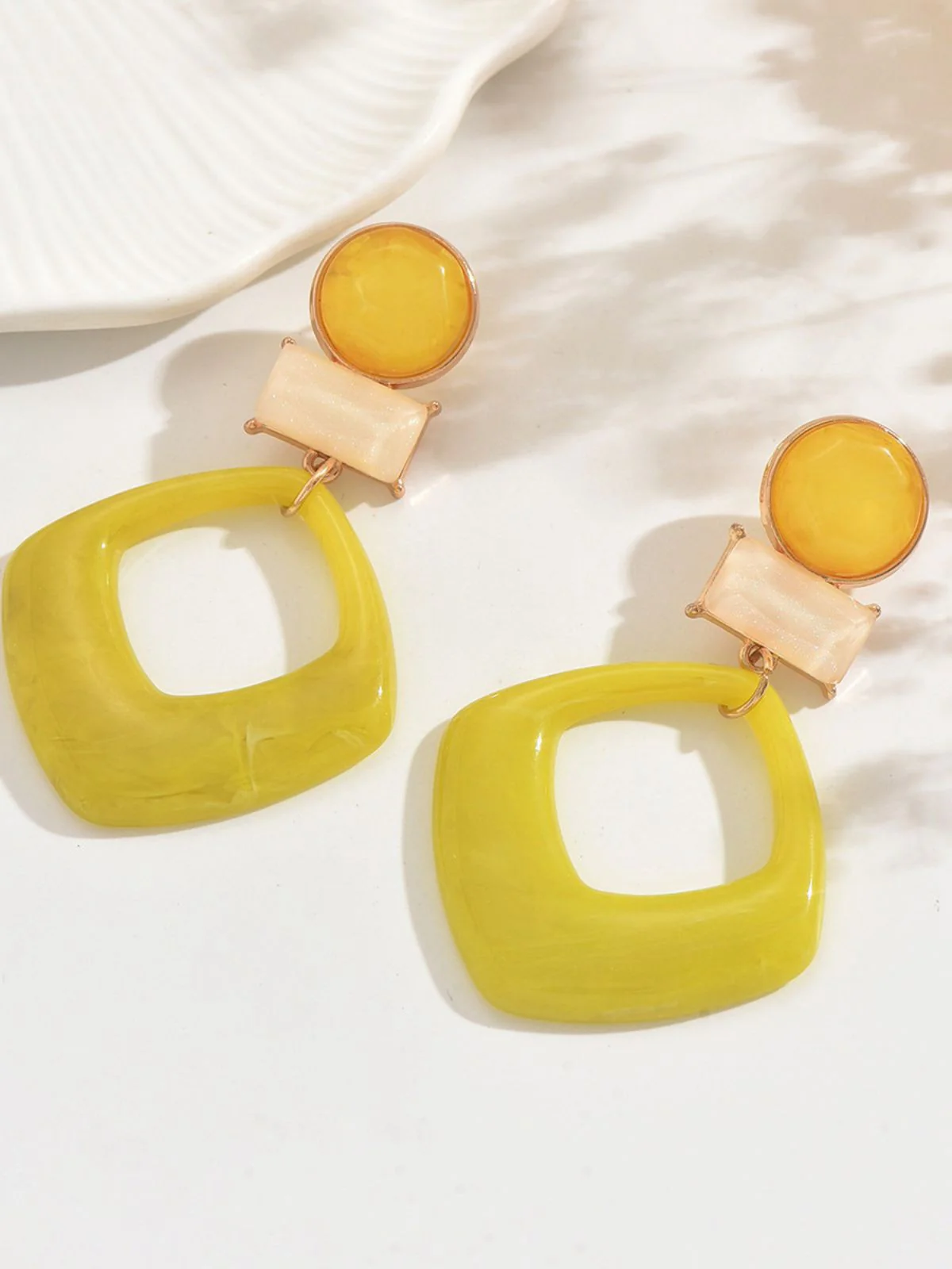 Vintage Exaggerated Geometric Marble Resin Earrings - Image 9