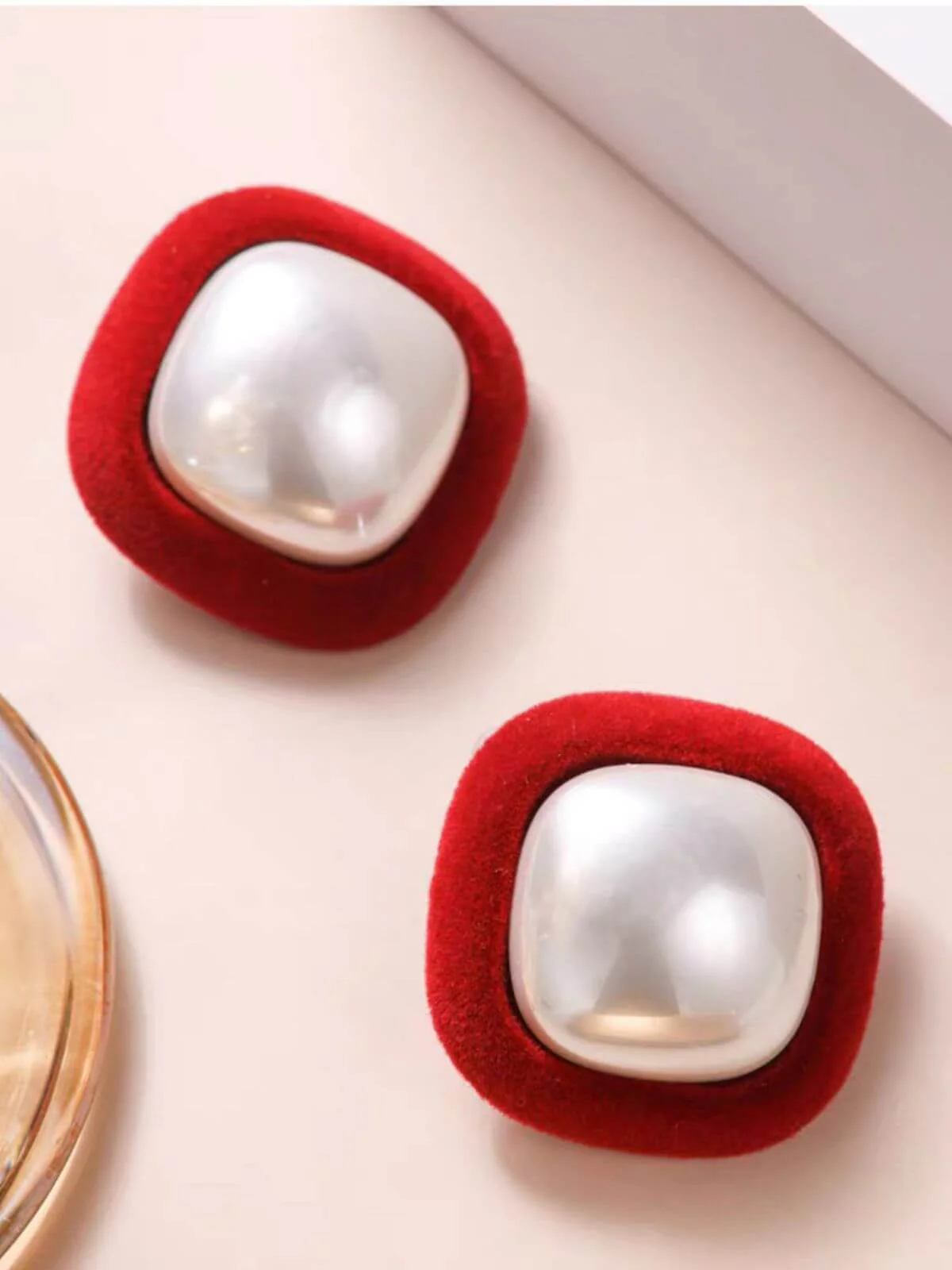 Vintage Flocked Square Pearl Earrings - Image 3