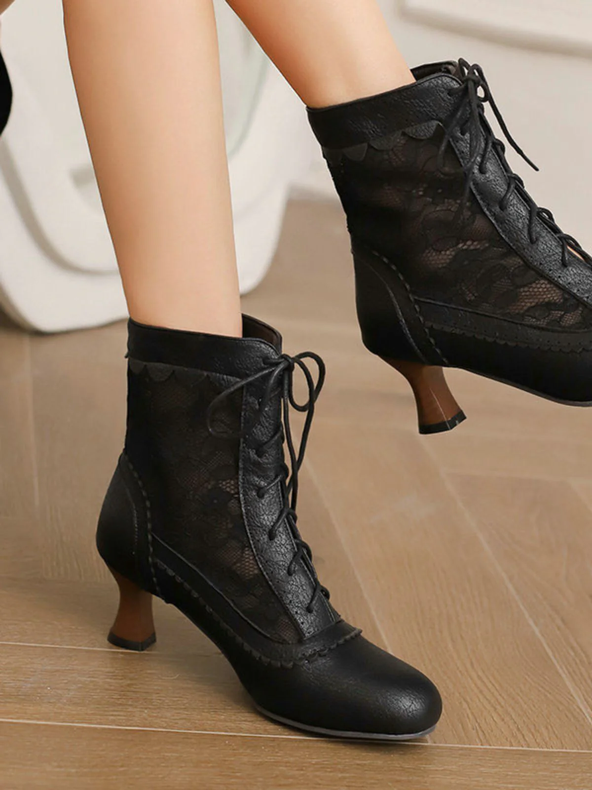 Vintage Floral Lace Low-Heeled Boots - Image 12