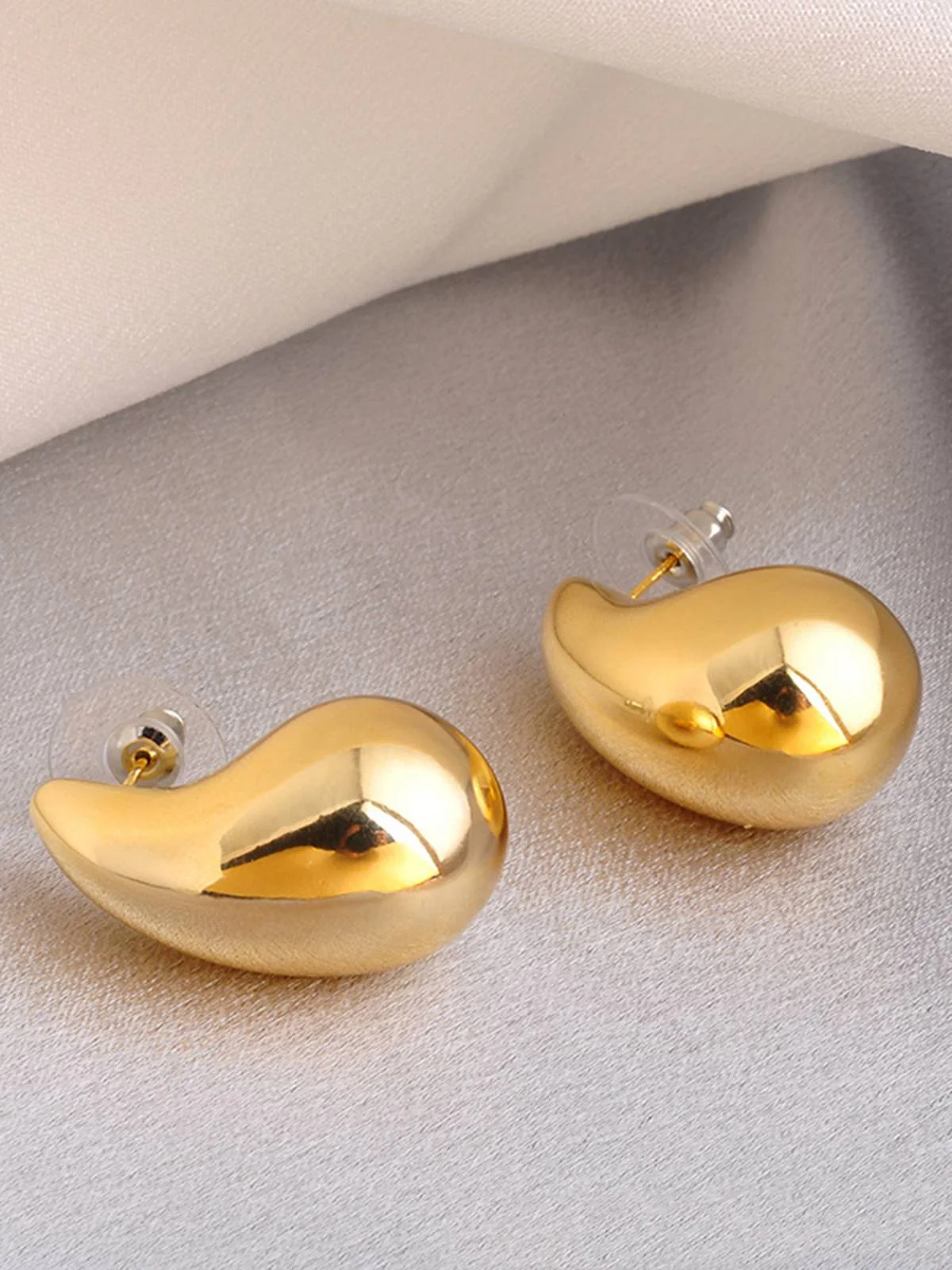 Vintage Glossy Teardrop-Shaped Earrings - Image 6
