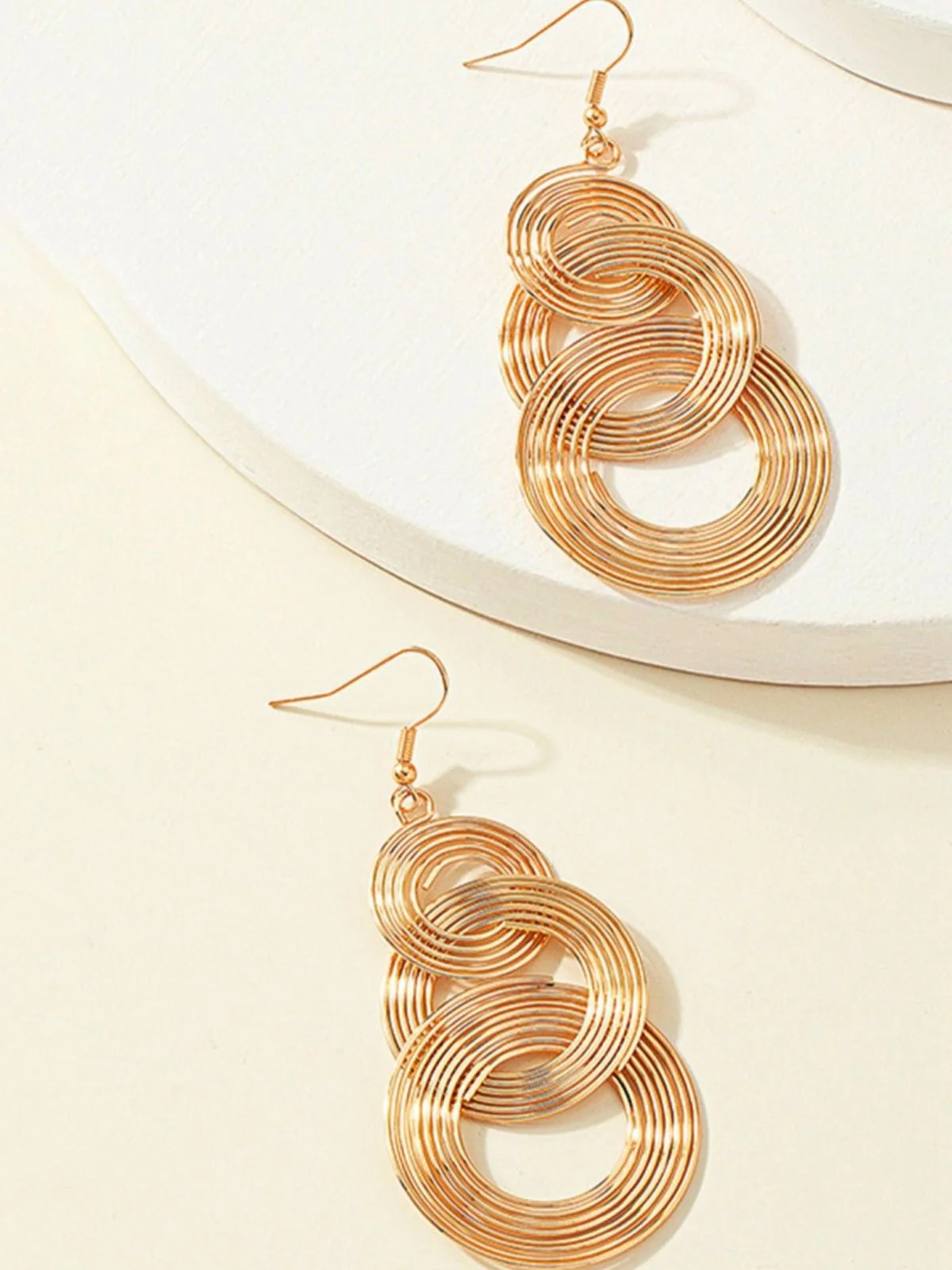 Vintage Gold Exaggerated Coil Alloy Earrings - Image 2
