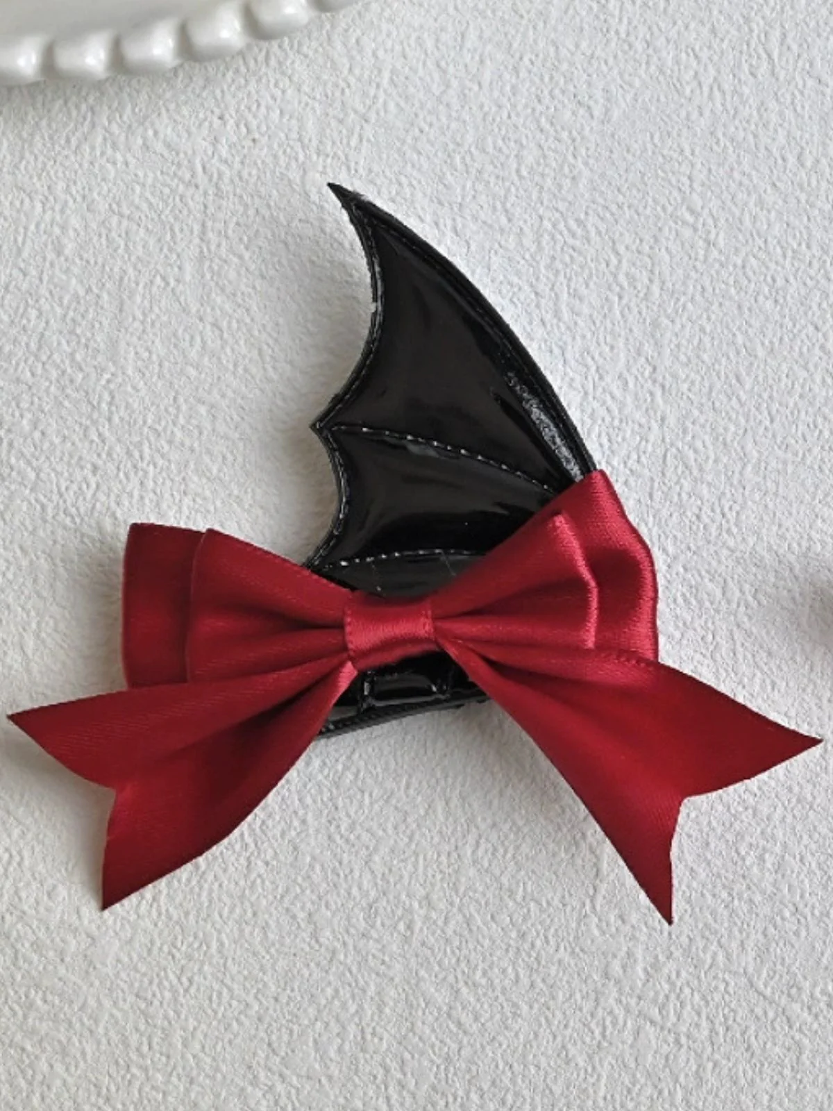 Vintage Gothic Bow Leather Hair Clip - Image 3