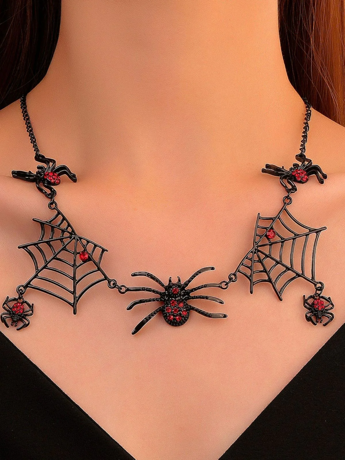 Vintage Gothic Spider & Web Alloy Necklace - Image 5