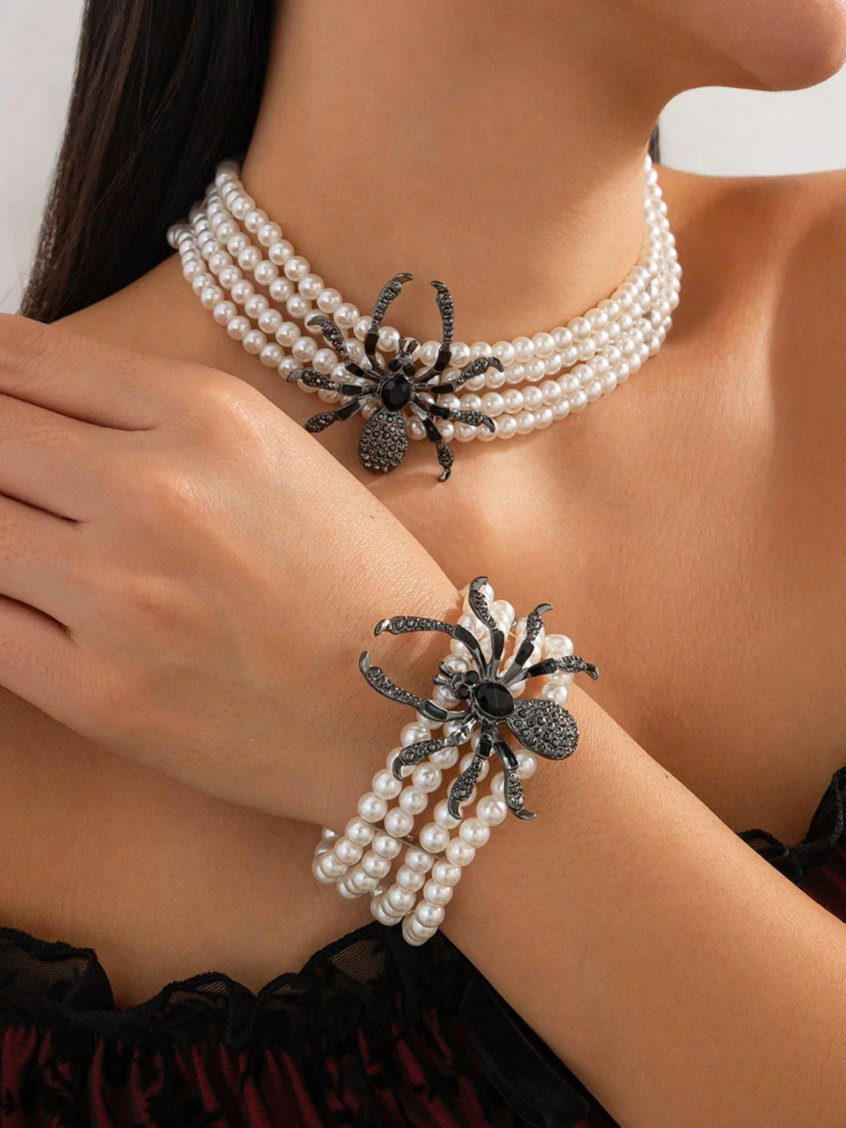Vintage Halloween Spider Beaded Necklace - Image 2