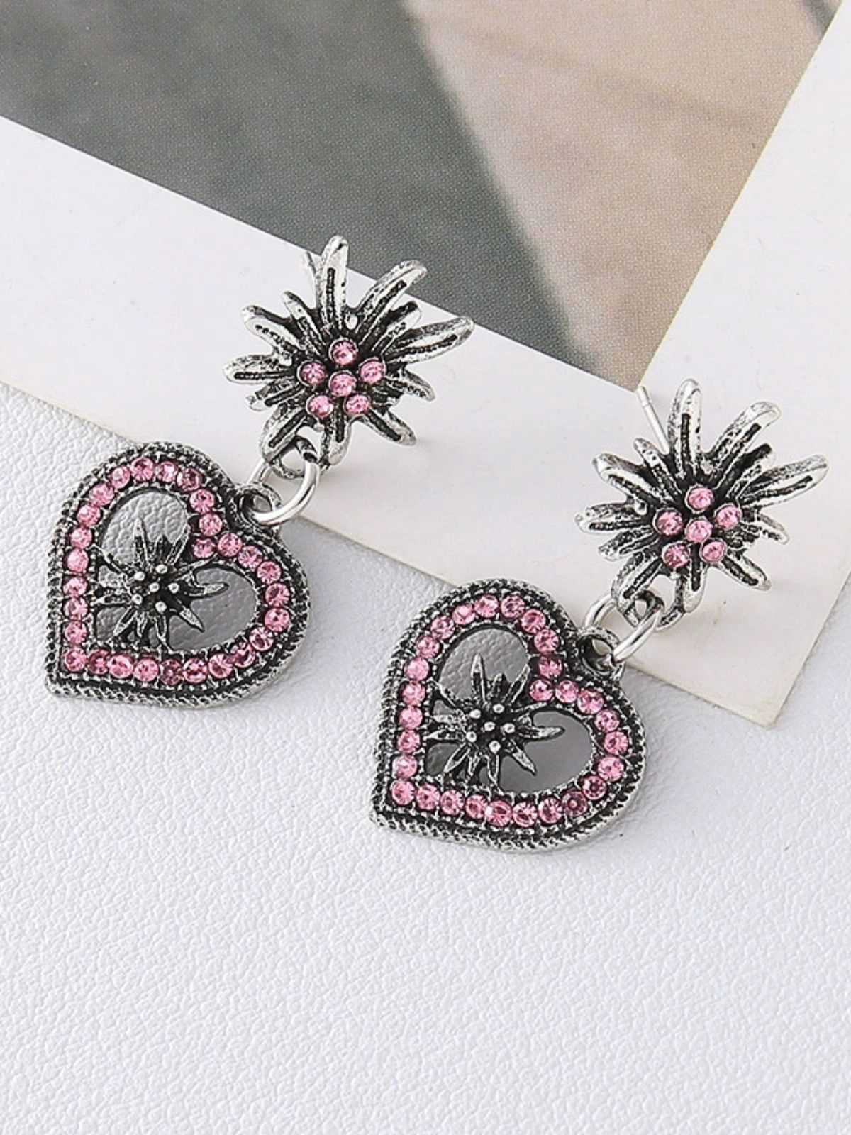 Vintage Heart Edelweiss Earrings - Image 4