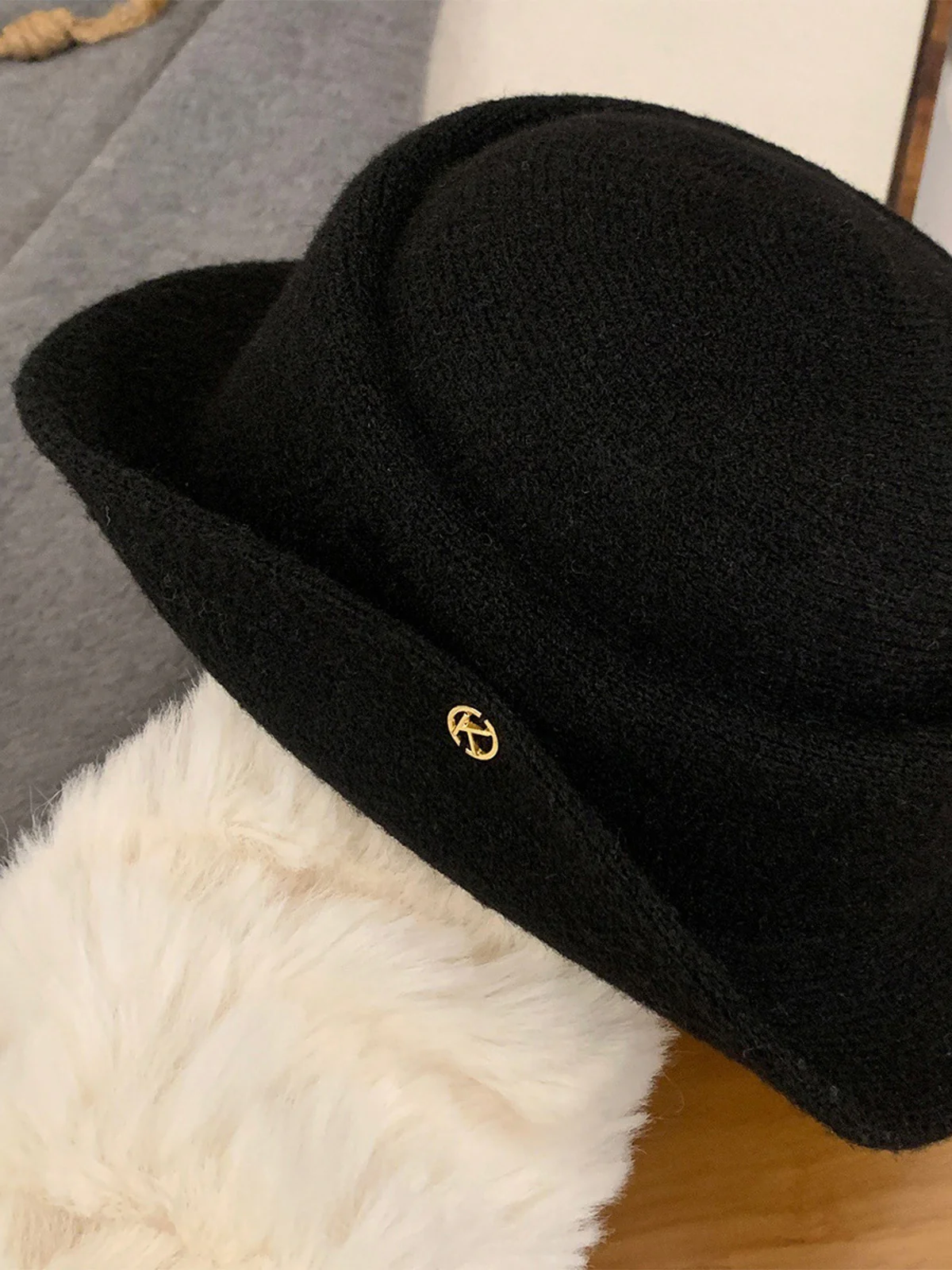Vintage Hepburn Style Wool Flat-top Hat - Image 2