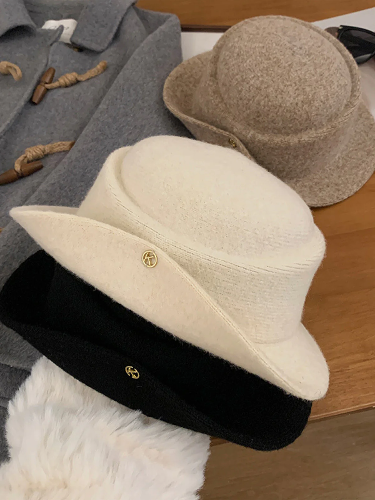 Vintage Hepburn Style Wool Flat-top Hat - Image 7