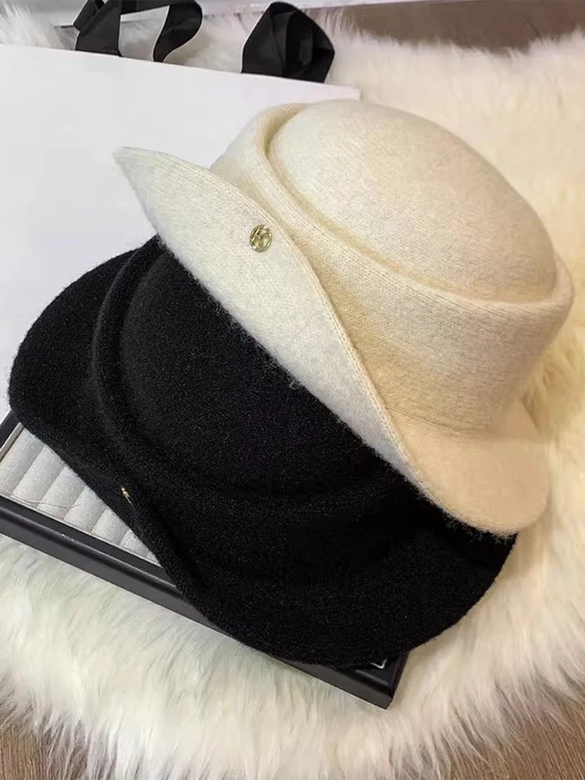 Vintage Hepburn Style Wool Flat-top Hat - Image 8