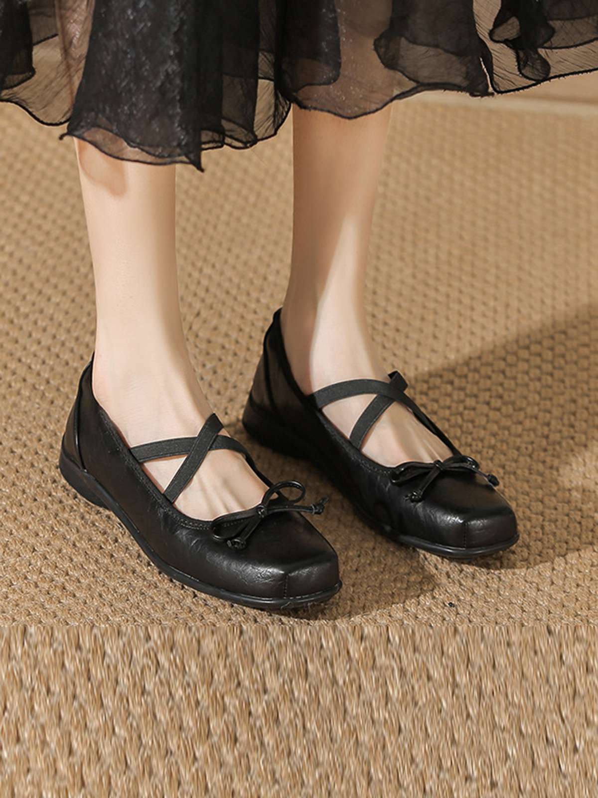 Vintage Leather Bow Ballet Style Shoes - Image 3