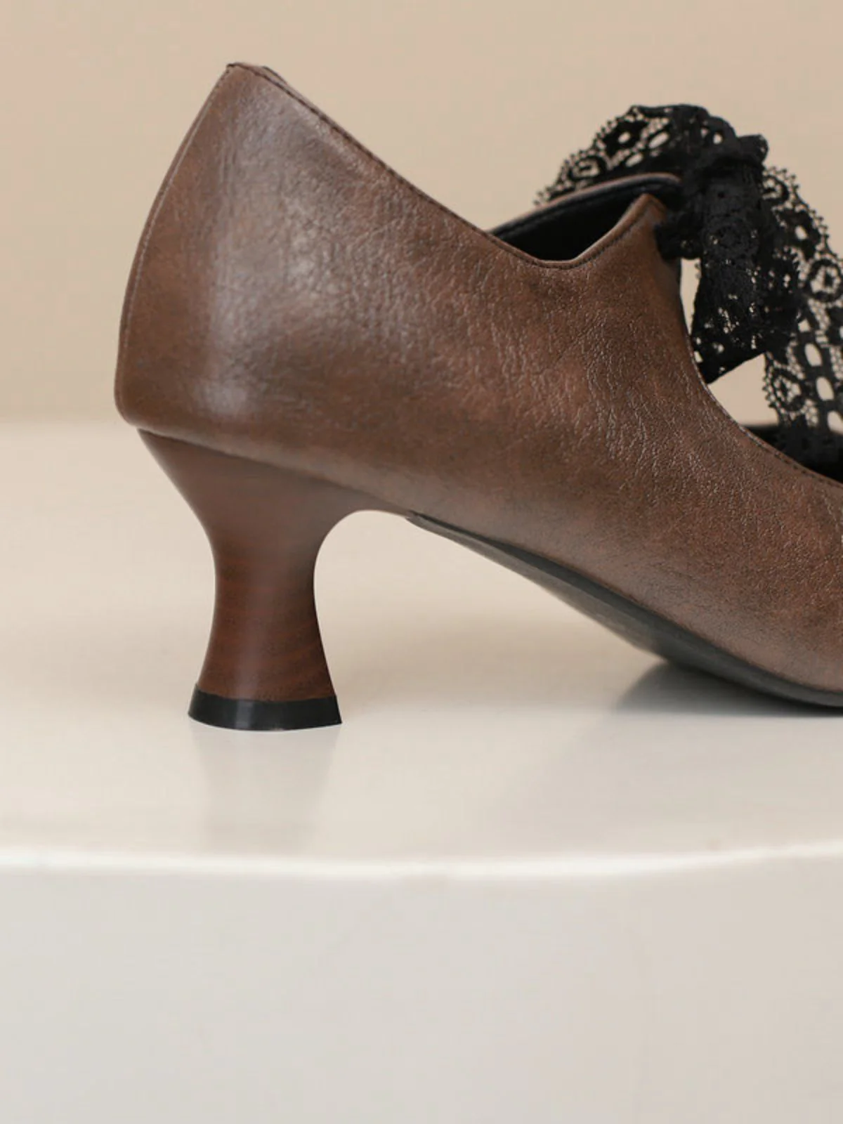 Vintage Mary Jane Lace Bow Heels - Image 10