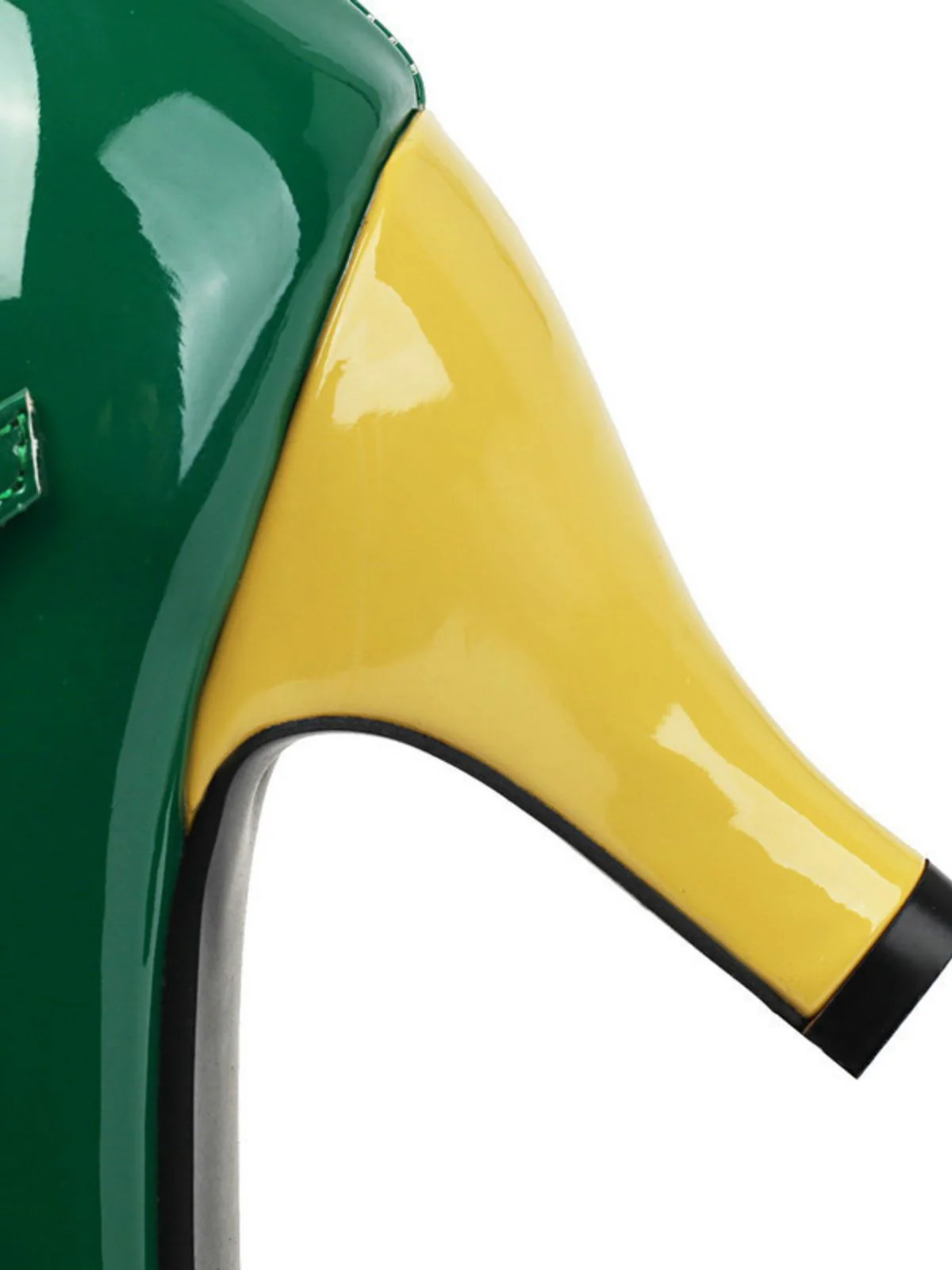 Vintage Patent Leather Pointed-Toe High Heels - Image 15