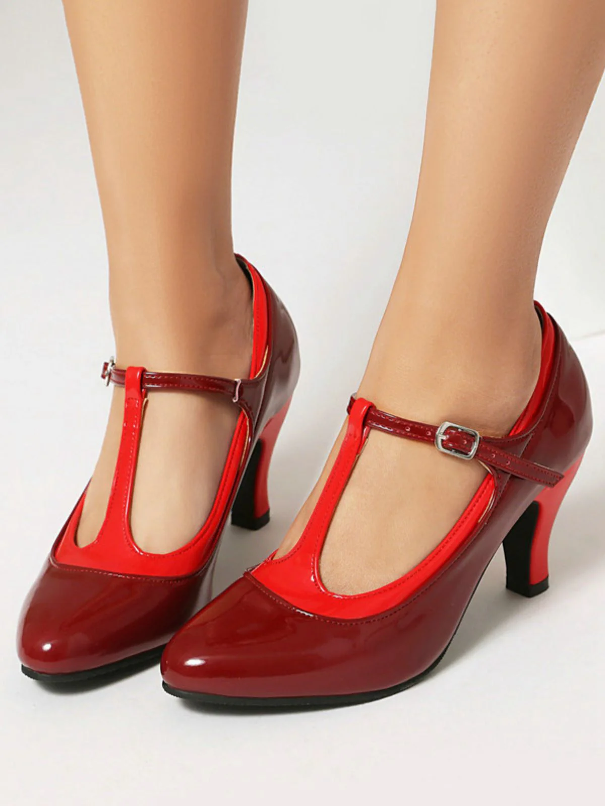 Vintage Patent Leather Pointed-Toe High Heels - Image 9