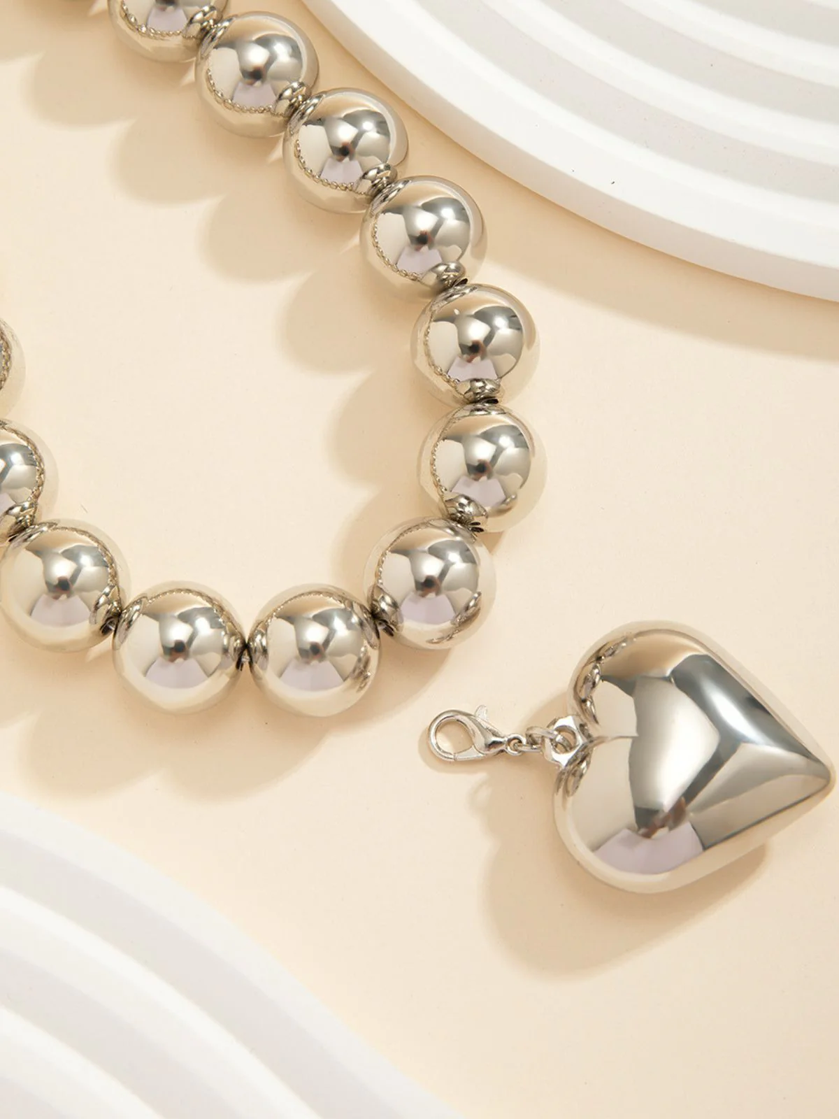 Vintage Pearl Heart Pendant Necklace - Image 12
