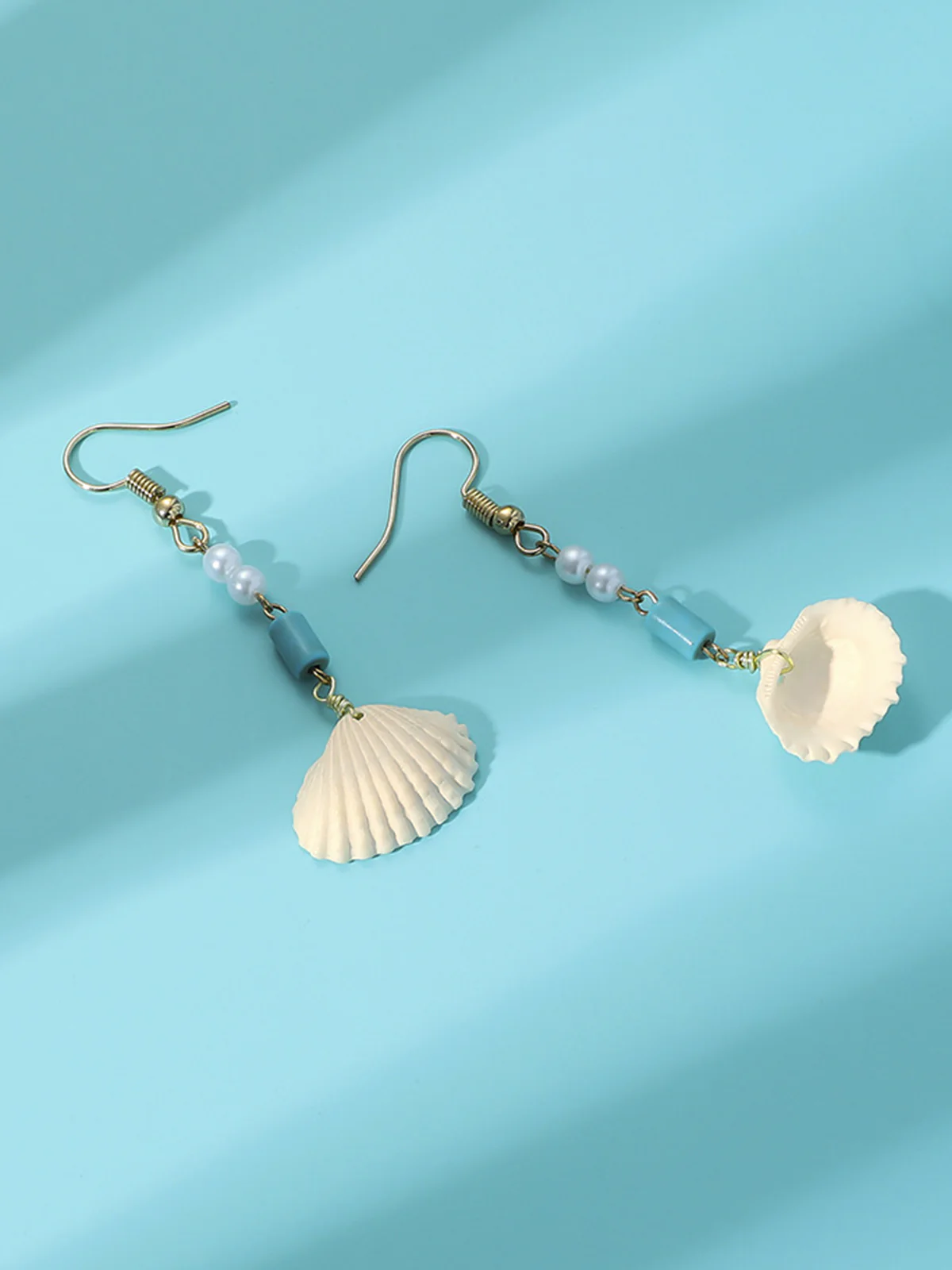 Vintage Pearl Seashell Drop Earrings - Image 3