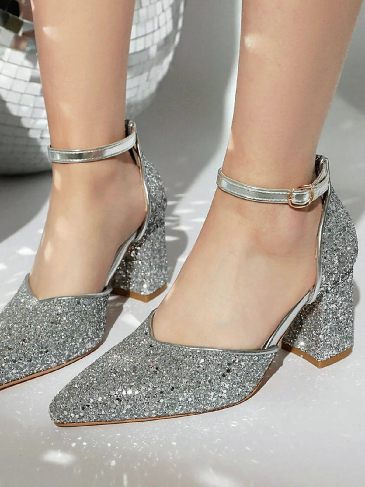 Vintage Pointed Toe Glitter Chunky Heel Pumps - Image 4