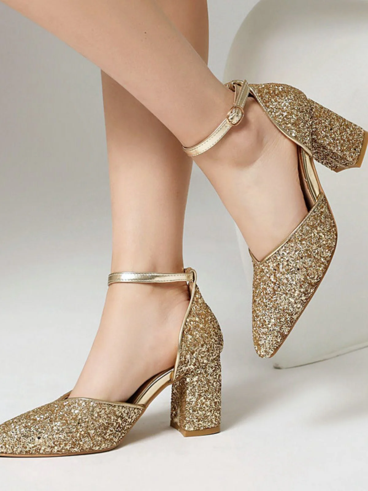Vintage Pointed Toe Glitter Chunky Heel Pumps - Image 9