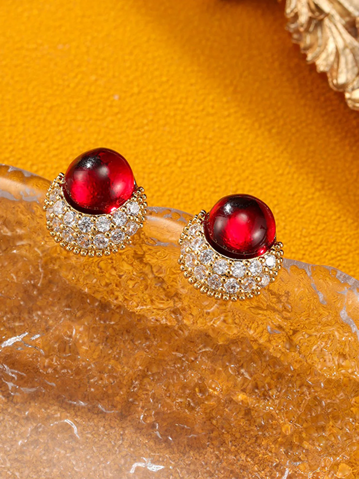 Vintage Rhinestone Ruby Alloy Stud Earrings - Image 3