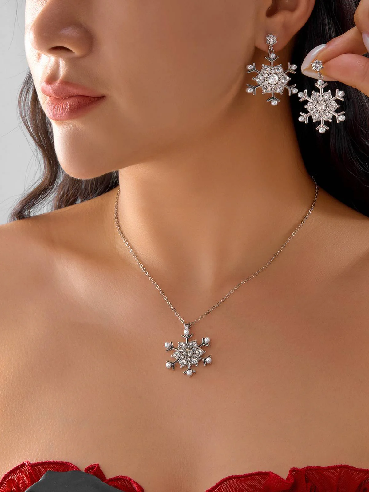Vintage Snowflake Necklace & Earring Jewelry Set - Image 4