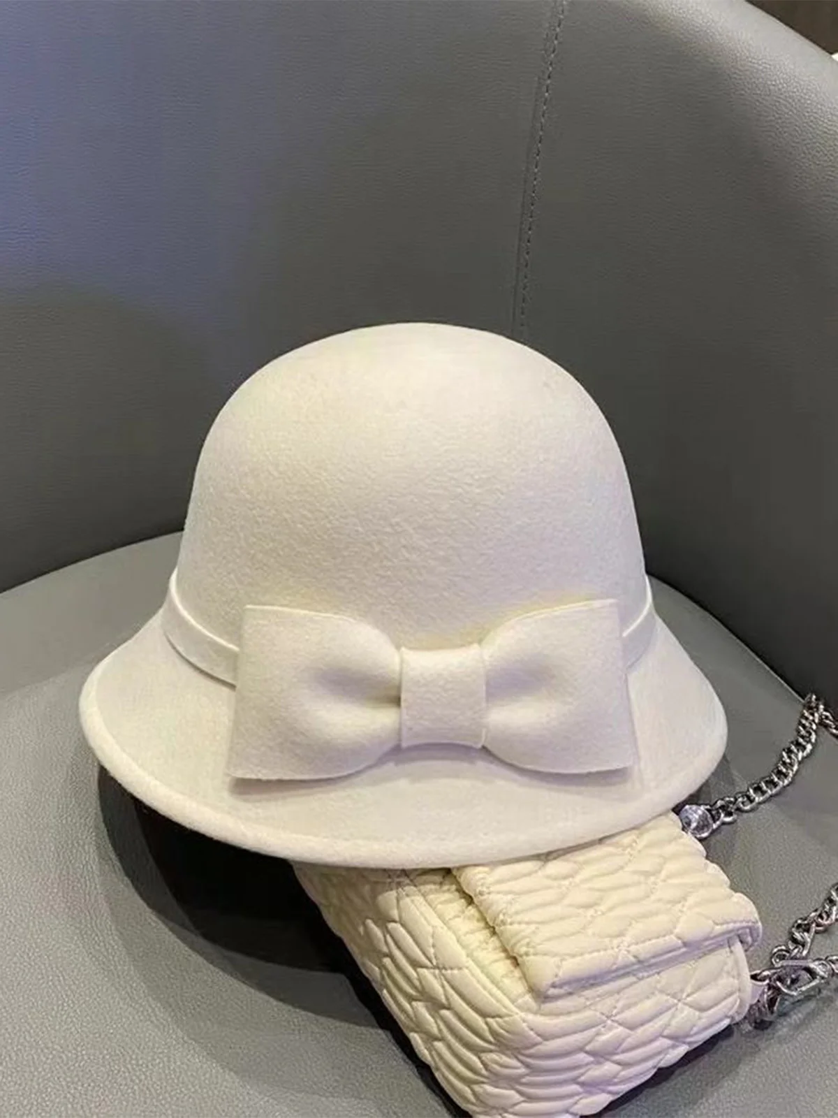 Vintage Solid Faux Wool Bowknot Cloche Hat - Image 3