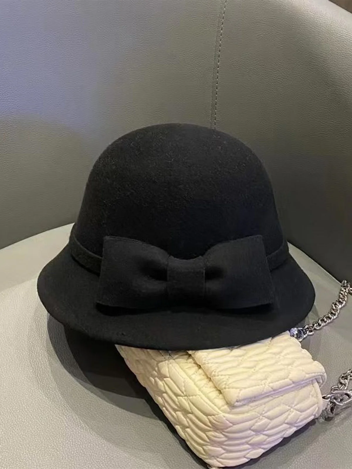 Vintage Solid Faux Wool Bowknot Cloche Hat - Image 4