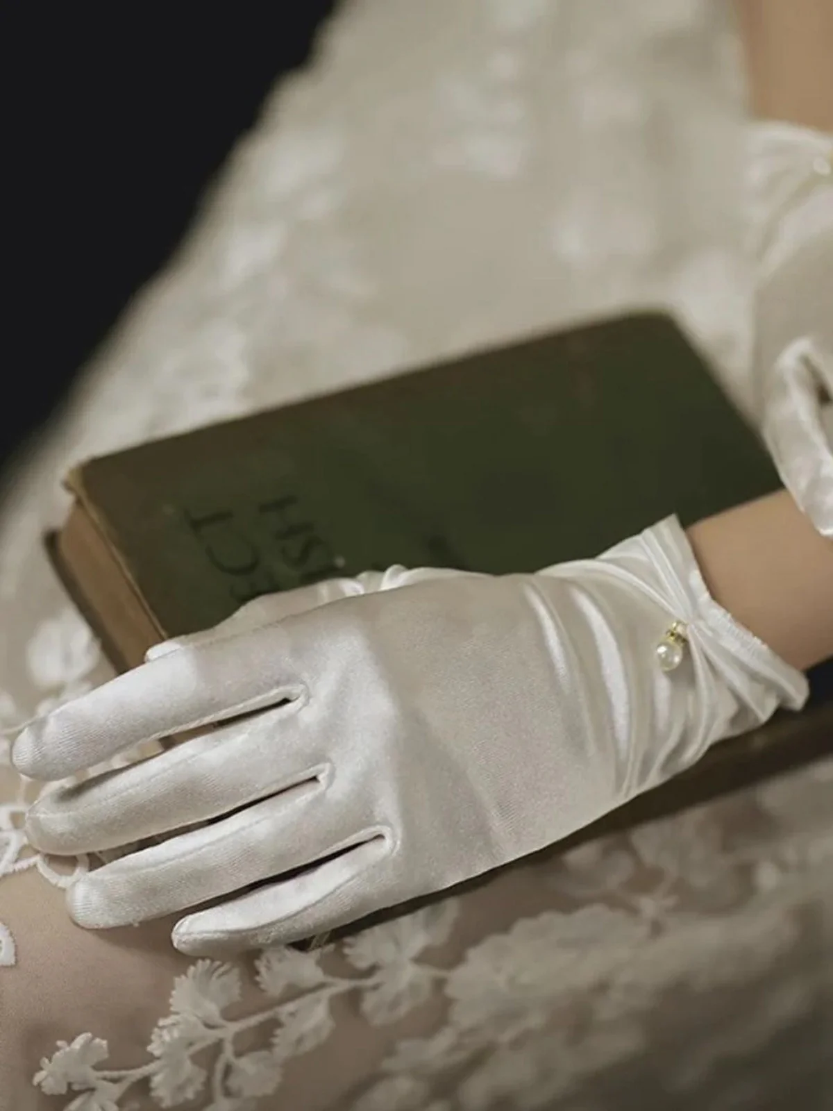 Vintage Solid Pearl Stretch Satin Short Gloves - Image 6