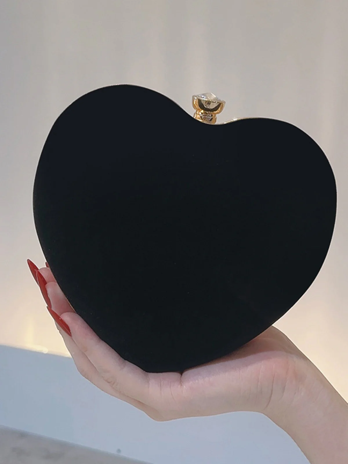 Vintage Velvet Heart Handle Bag - Image 2
