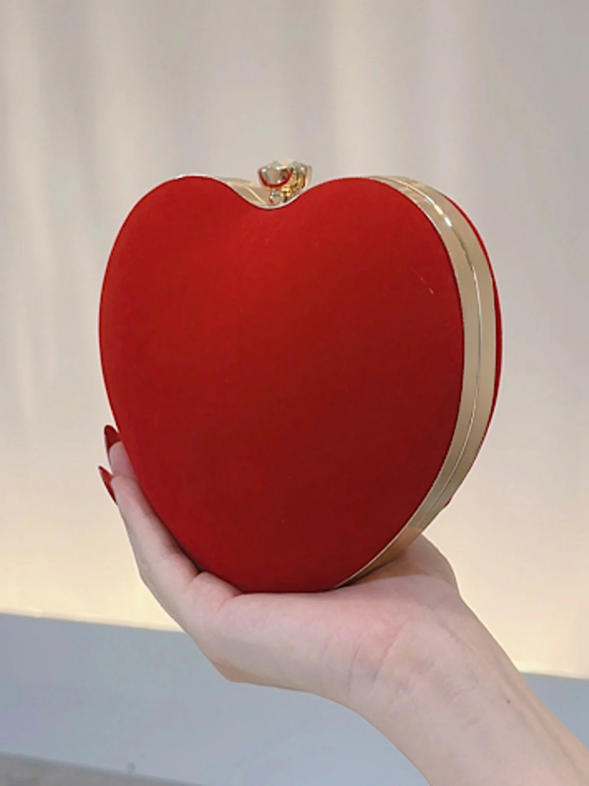 Vintage Velvet Heart Handle Bag - Image 6