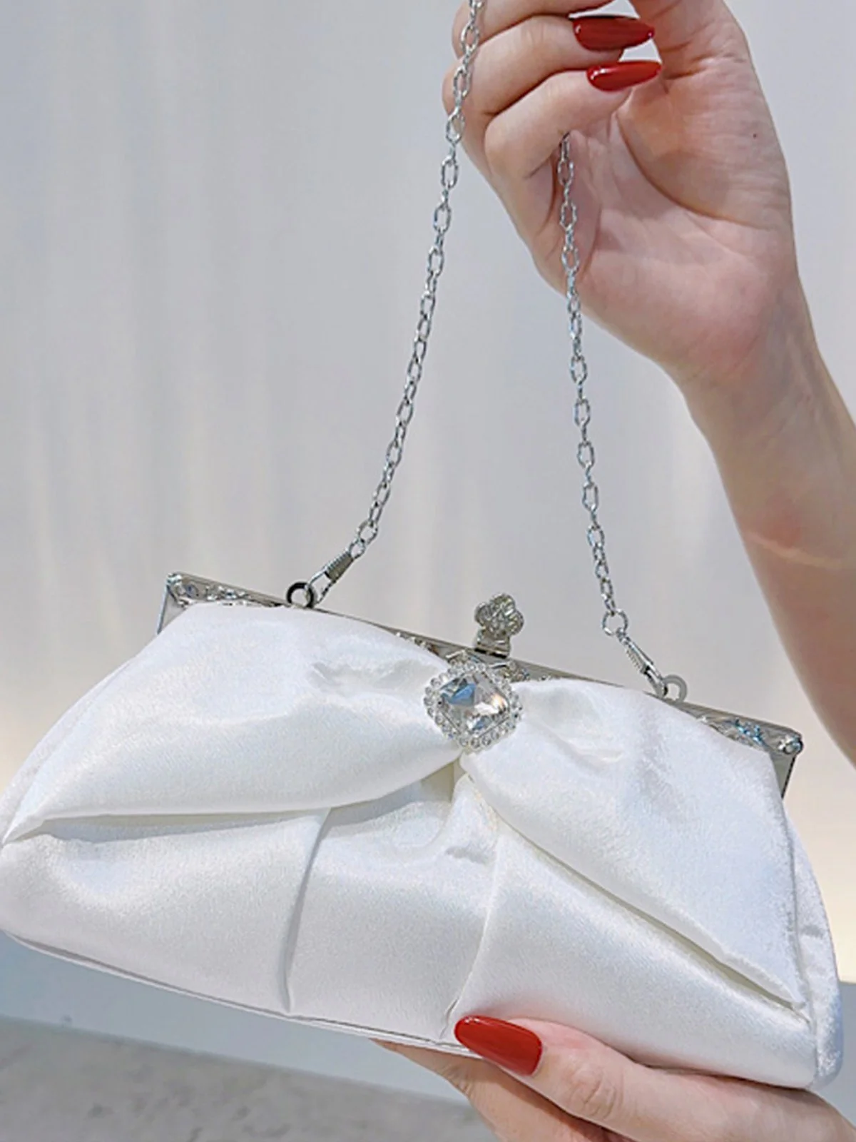 Vintage White Pleated Evening Clutch Bag - Image 6