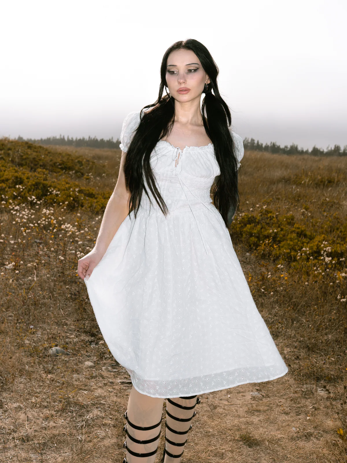 White 1940s Solid Cotton Embroidered Lace Dress - Image 2