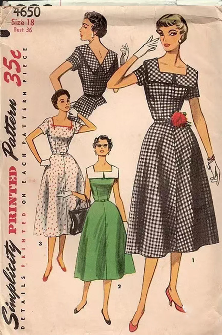 White 1950s Cherry Bow Sweetheart Neck Dress - Image 8
