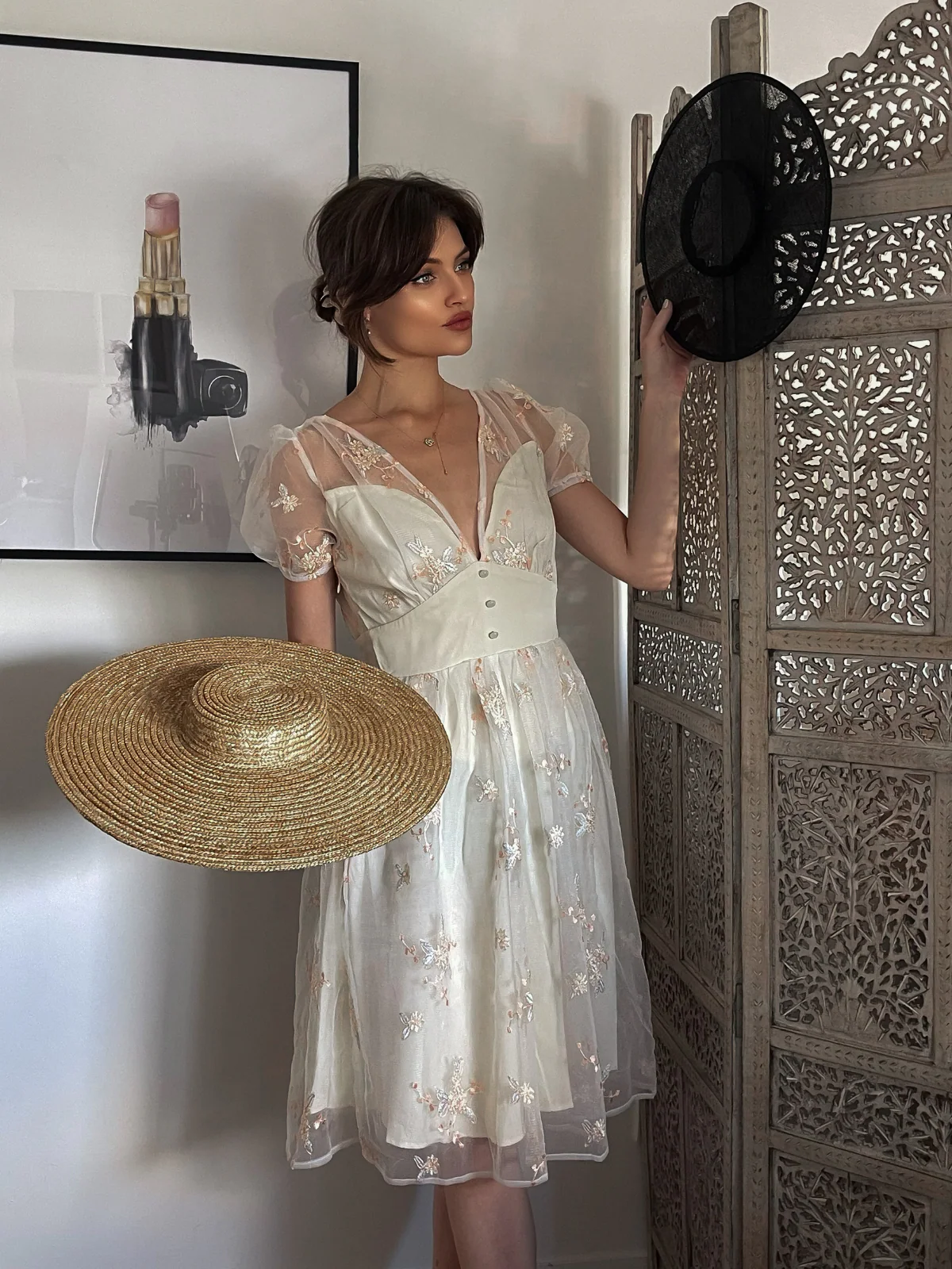 White 1950s Deep V-Neck Embroidered Floral Dress - Image 2