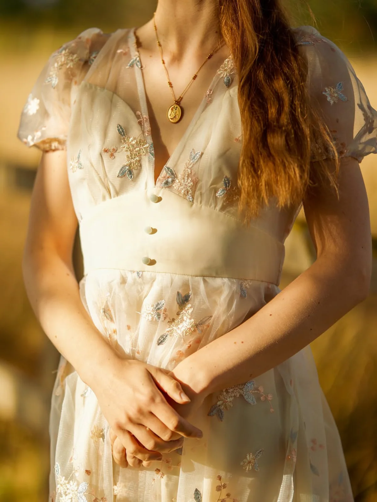 White 1950s Deep V-Neck Embroidered Floral Dress - Image 2